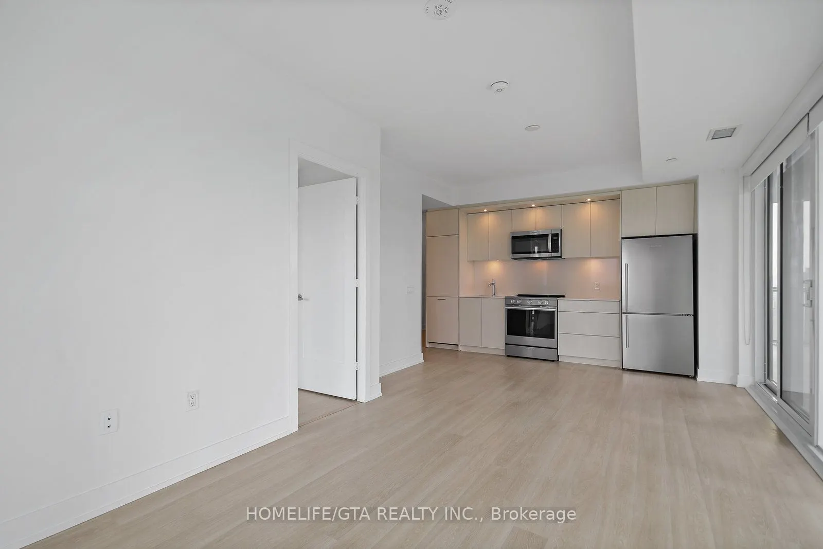20 Inn On The Park Drive, #1437