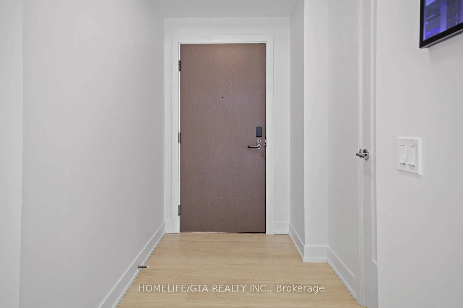 20 Inn On The Park Drive, #1437