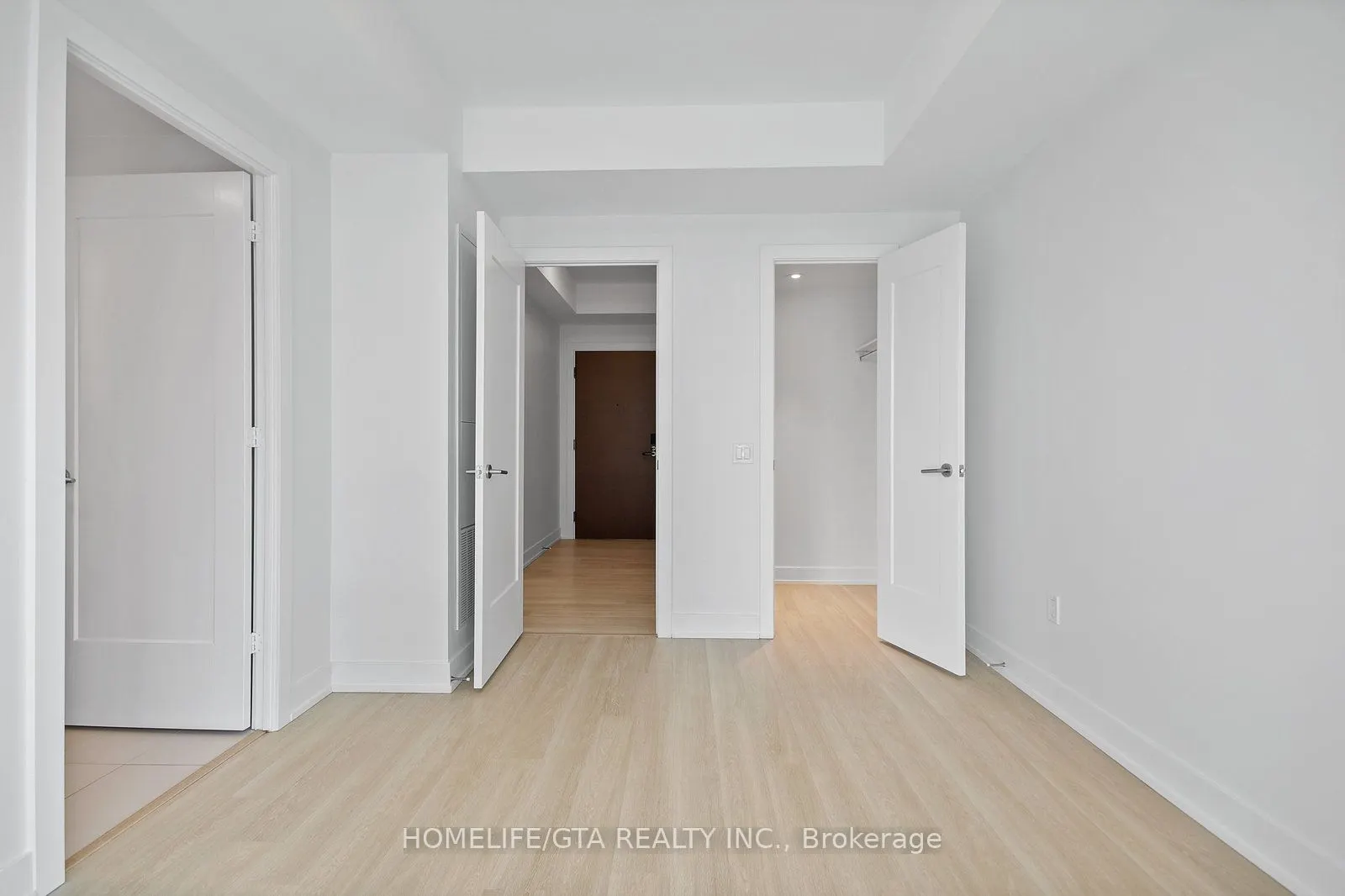 20 Inn On The Park Drive, #1437