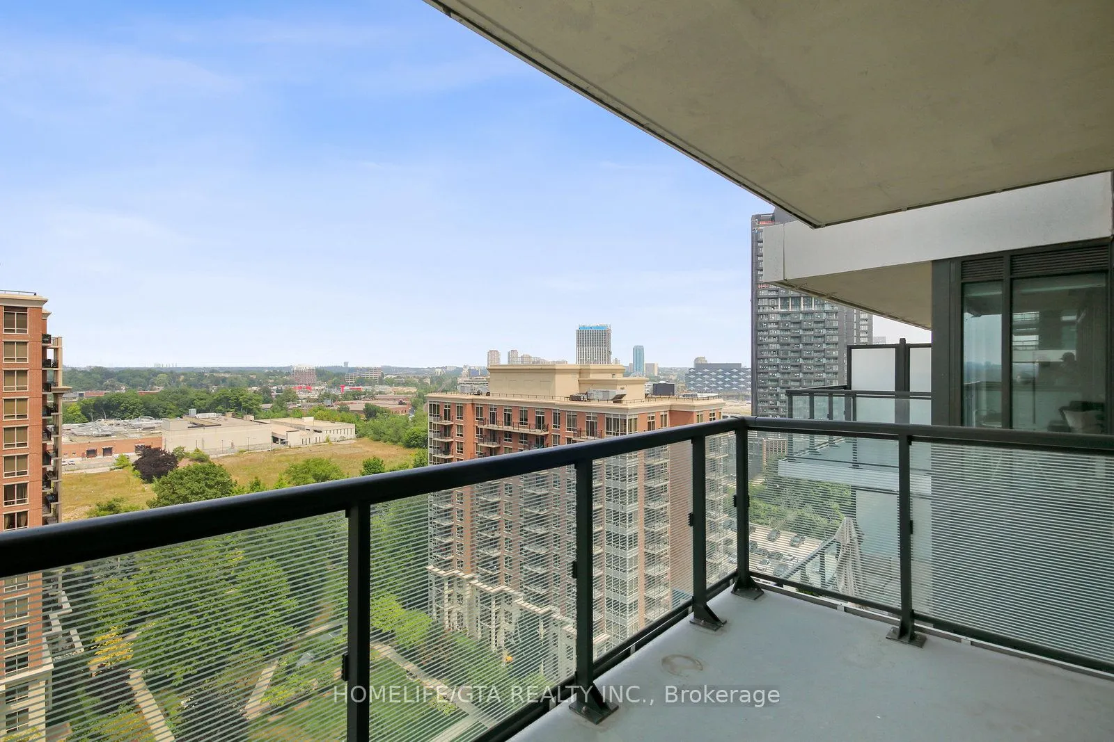 20 Inn On The Park Drive, #1437