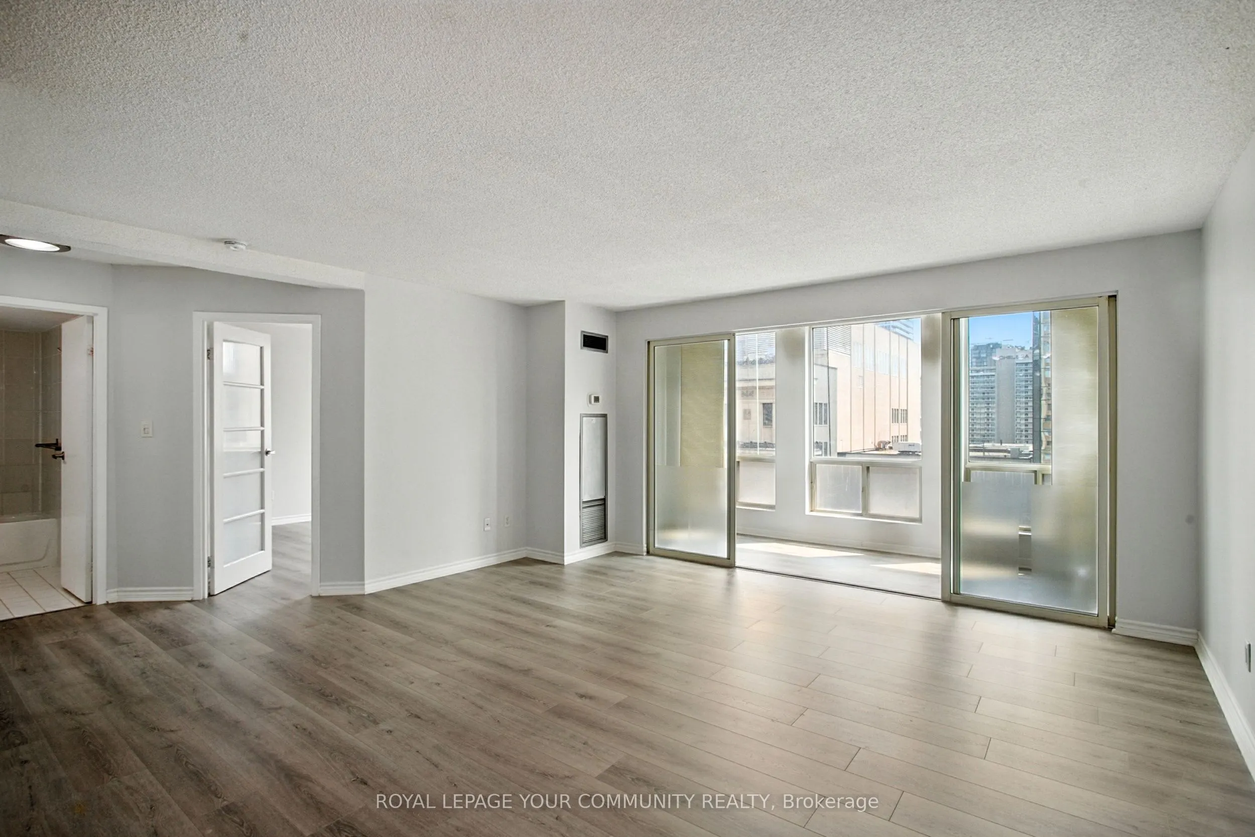25 Grenville Street, #1103