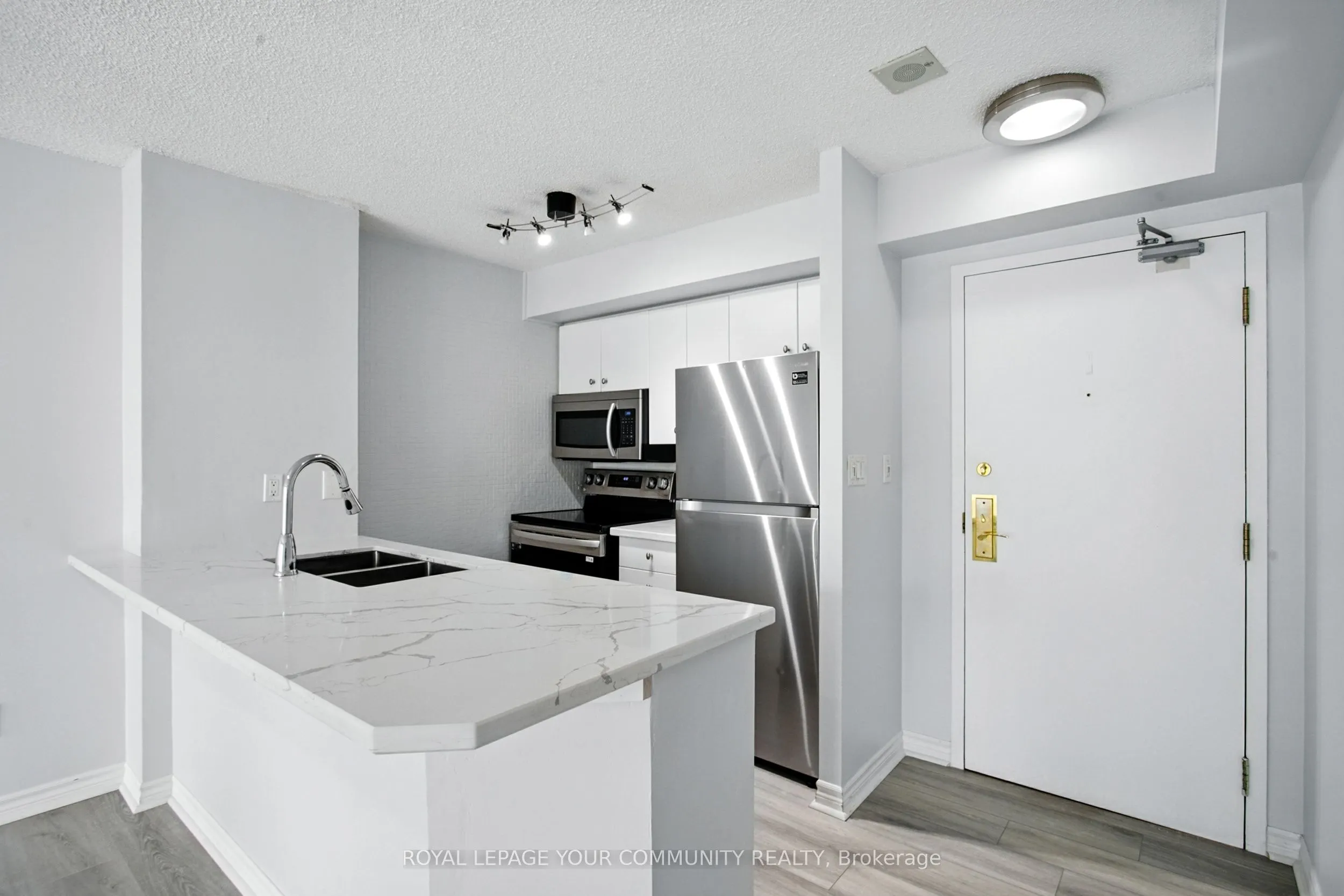 25 Grenville Street, #1103