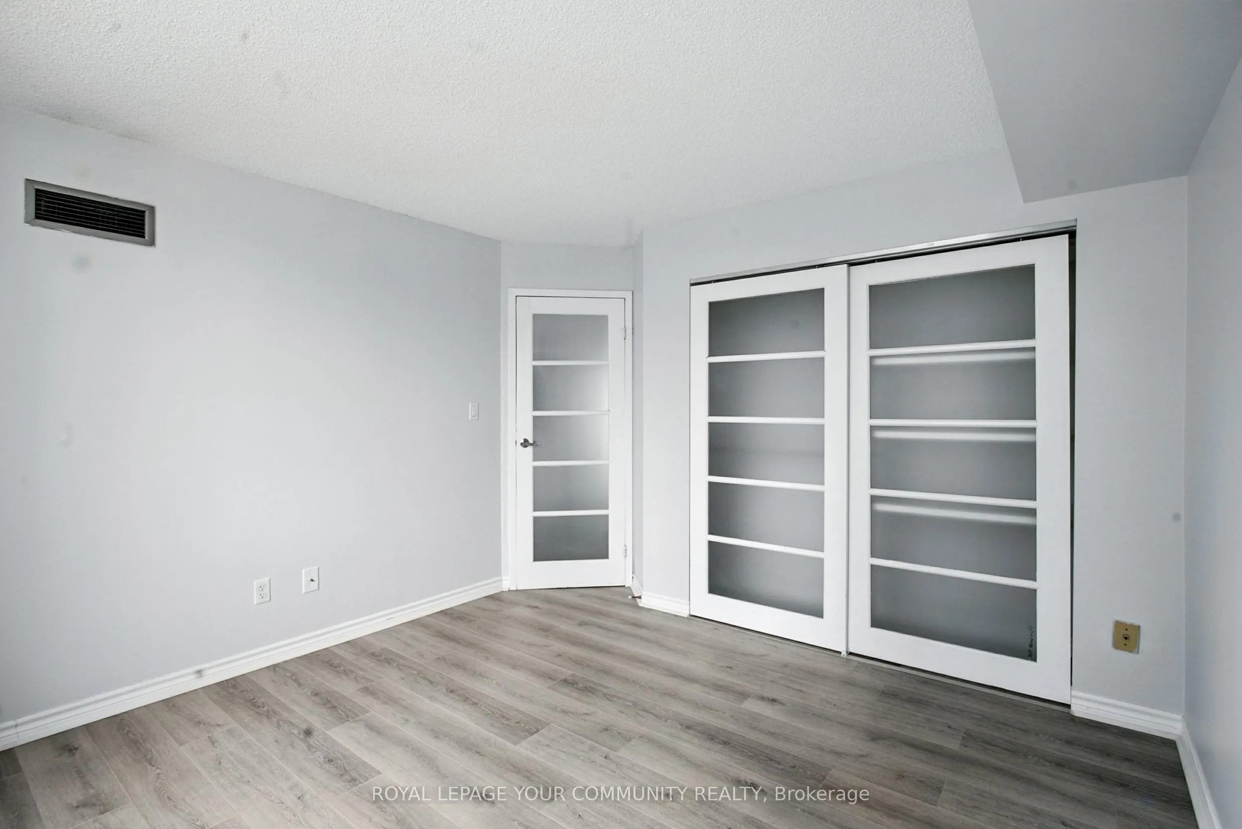 25 Grenville Street, #1103