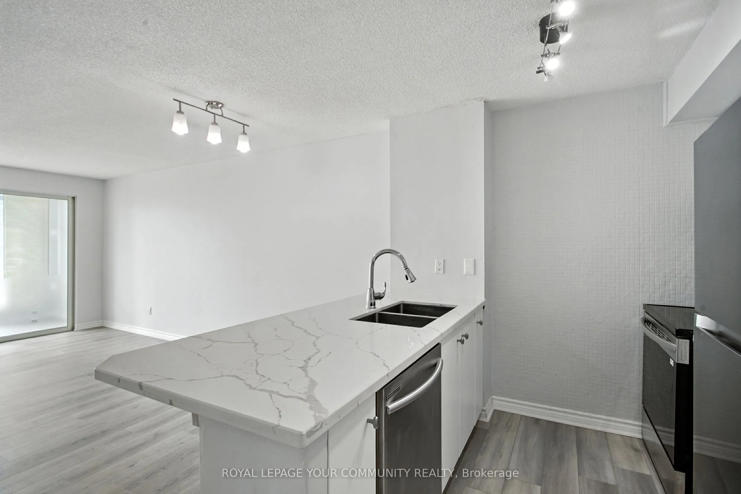25 Grenville Street, #1103