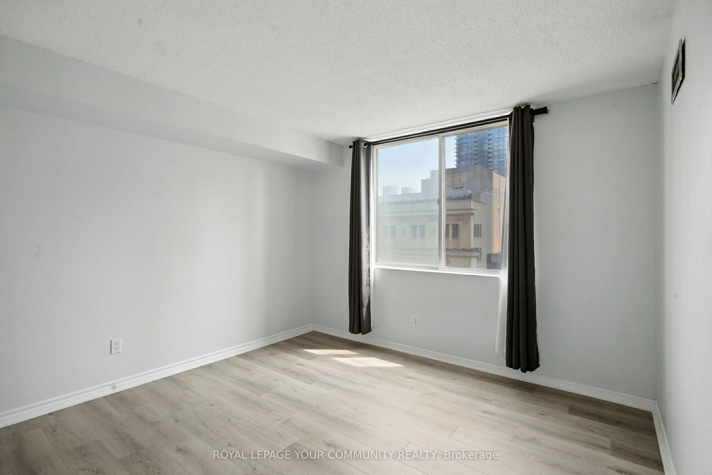 25 Grenville Street, #1103