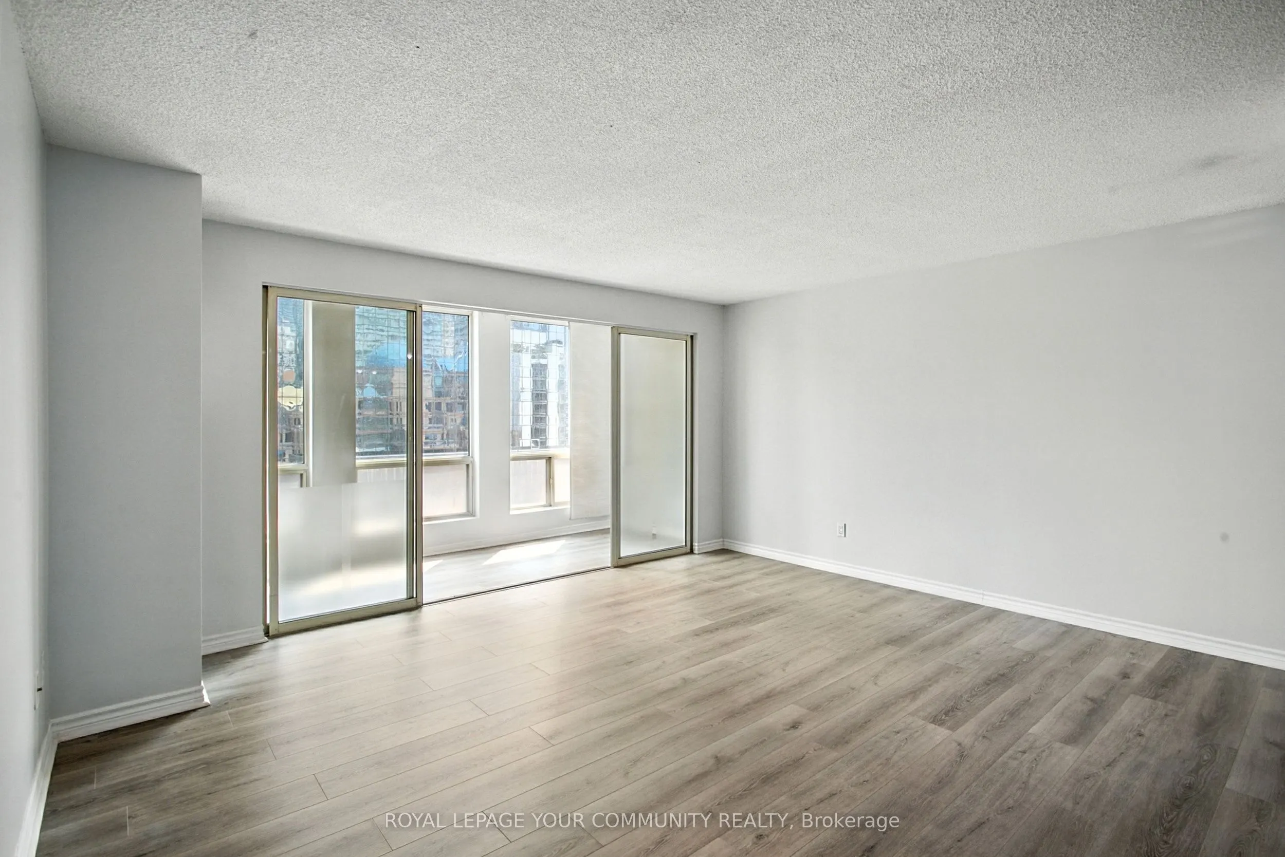 25 Grenville Street, #1103
