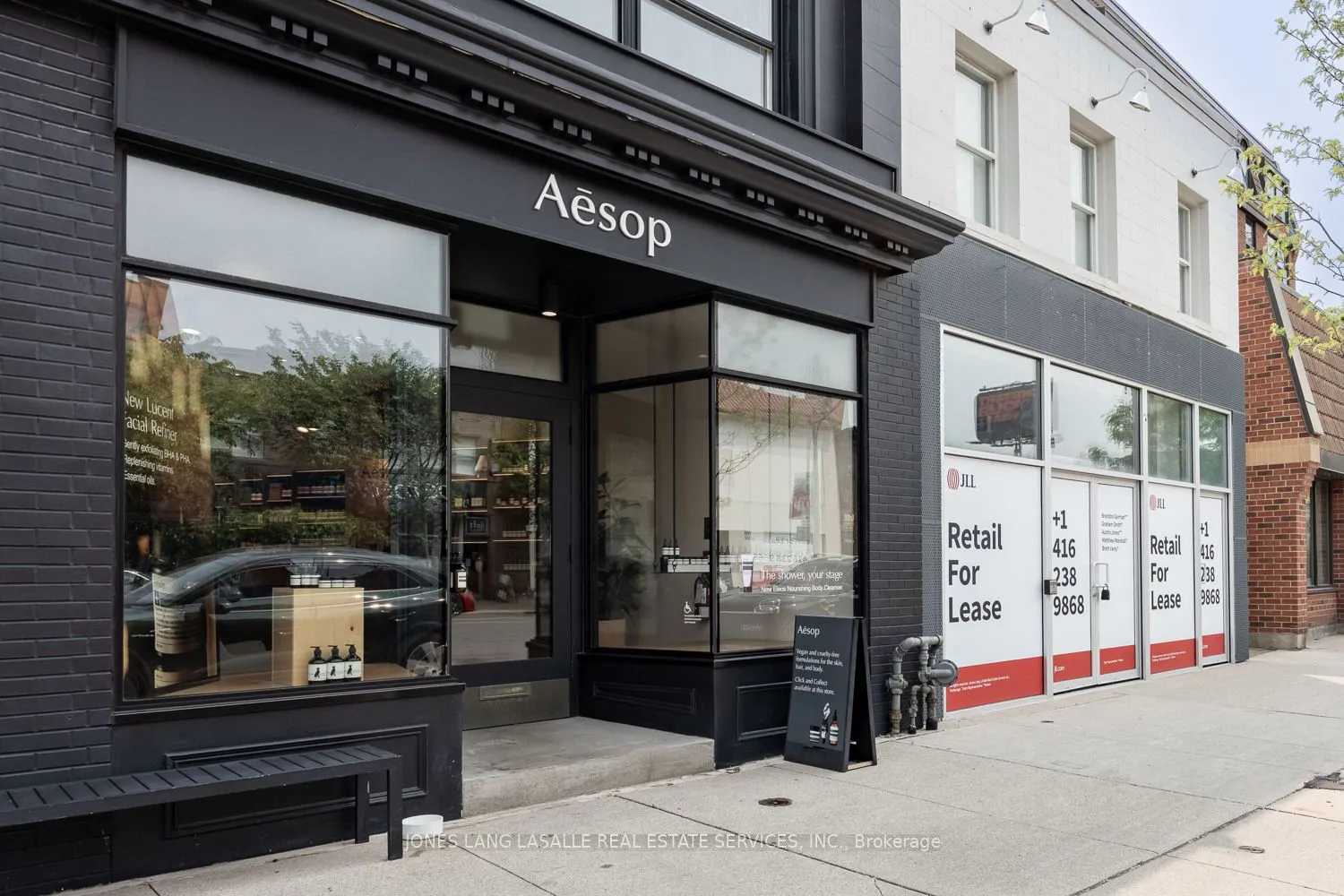 2579 Yonge Street