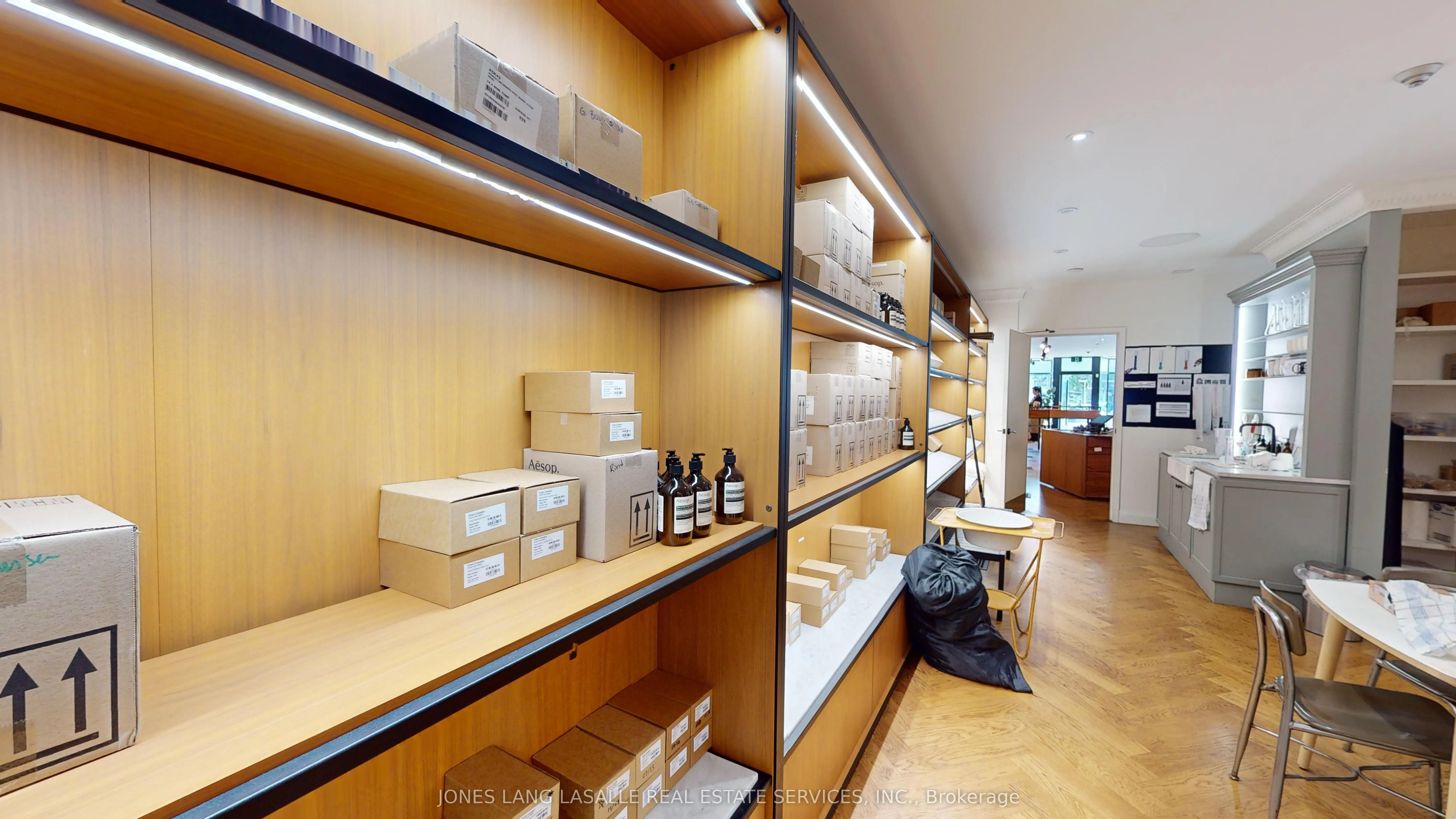 2579 Yonge Street