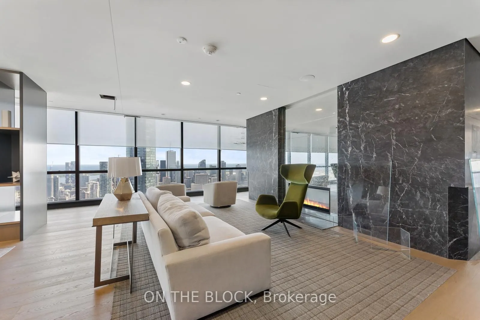 7 Grenville Street, #5307