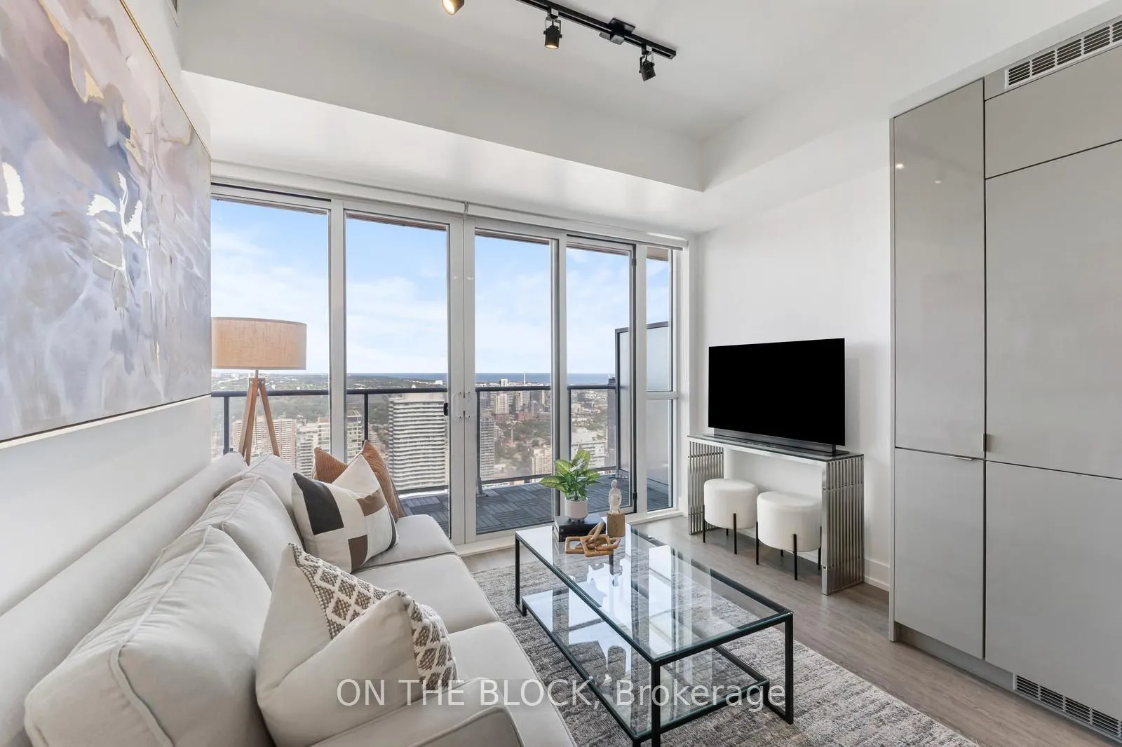 7 Grenville Street, #5307