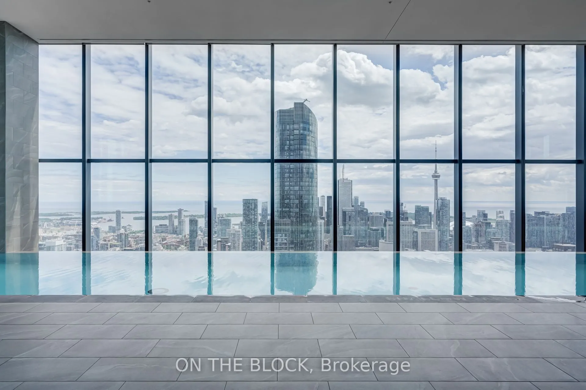 7 Grenville Street, #5307