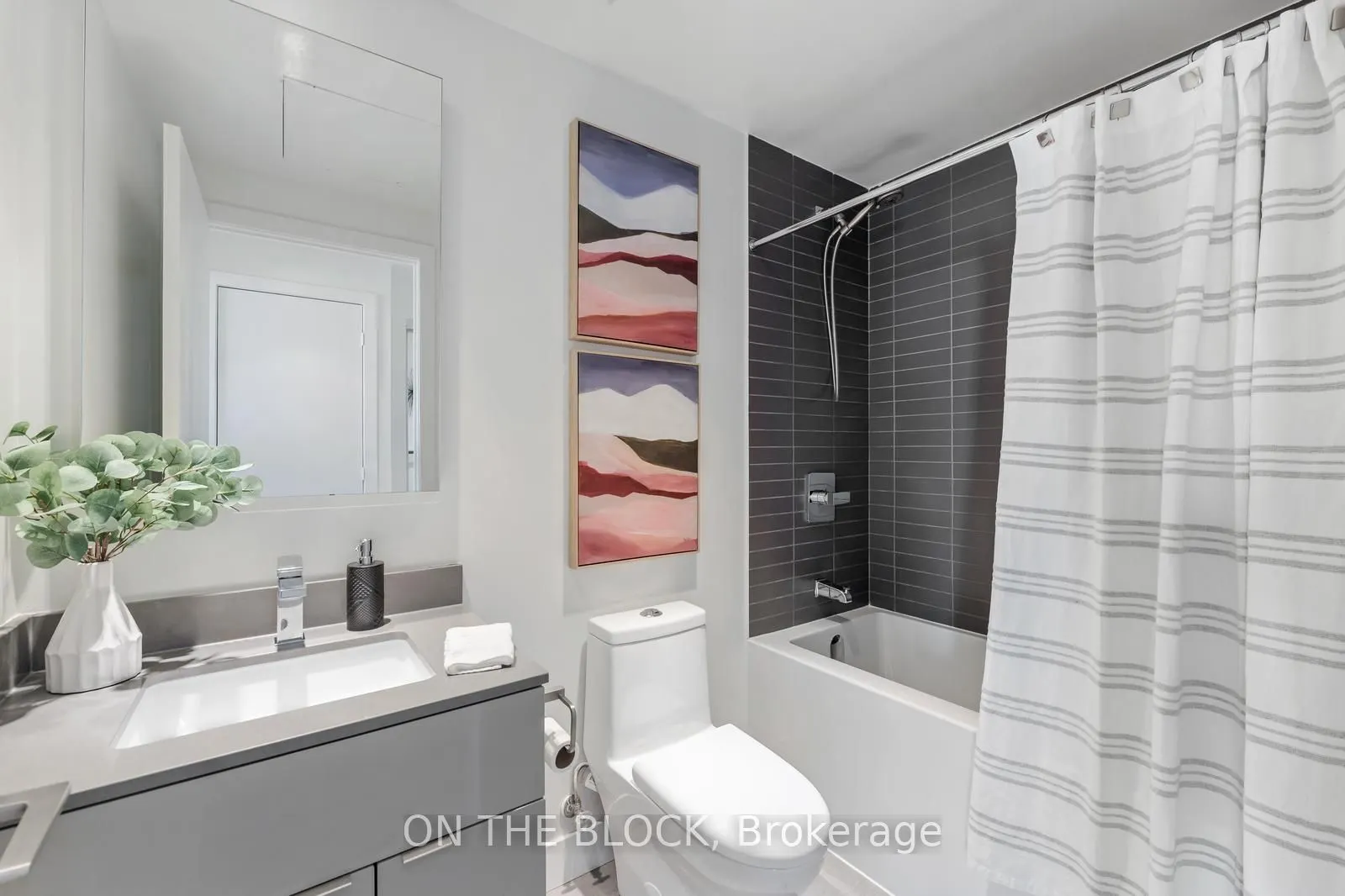 7 Grenville Street, #5307
