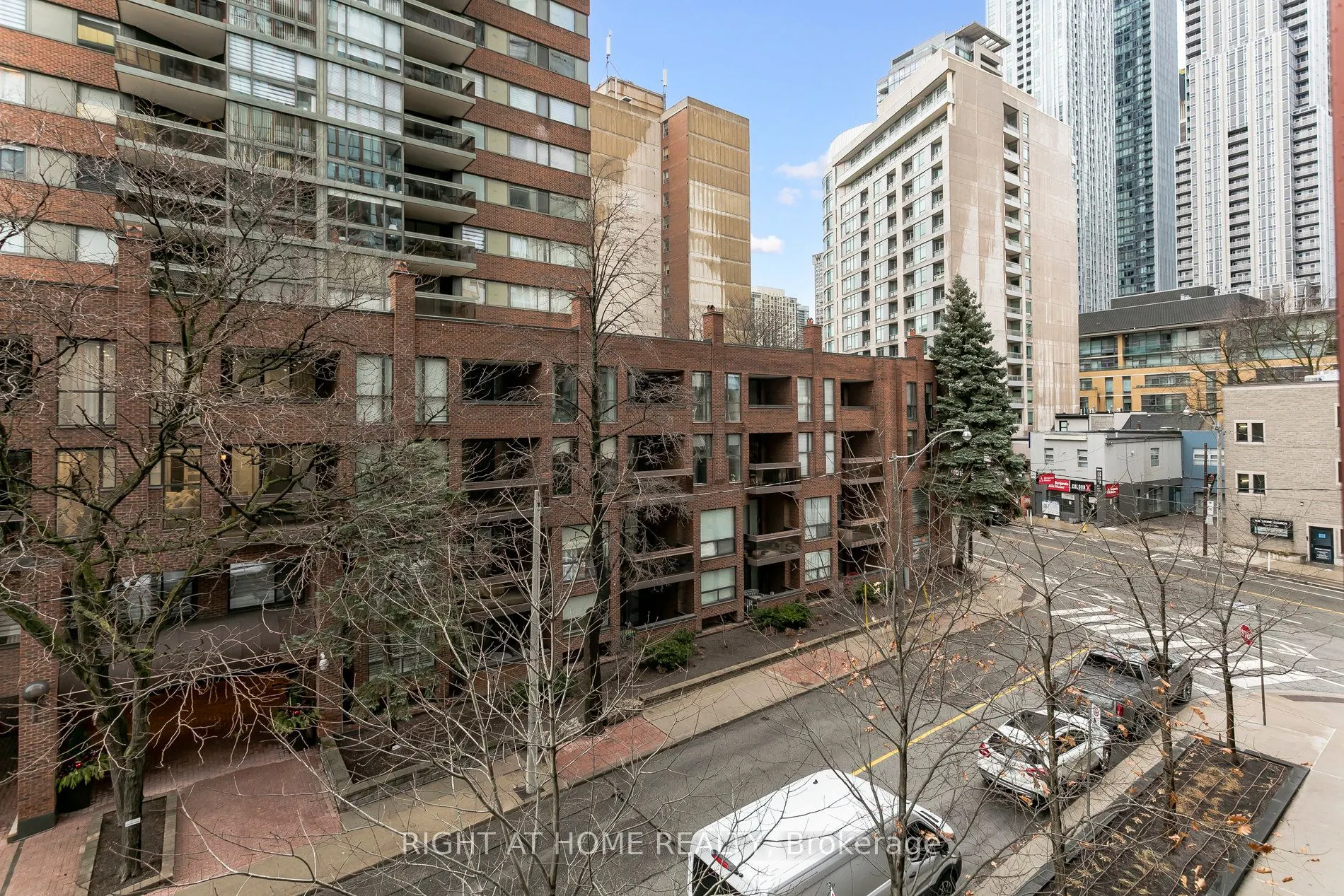 32 Davenport Road, #311