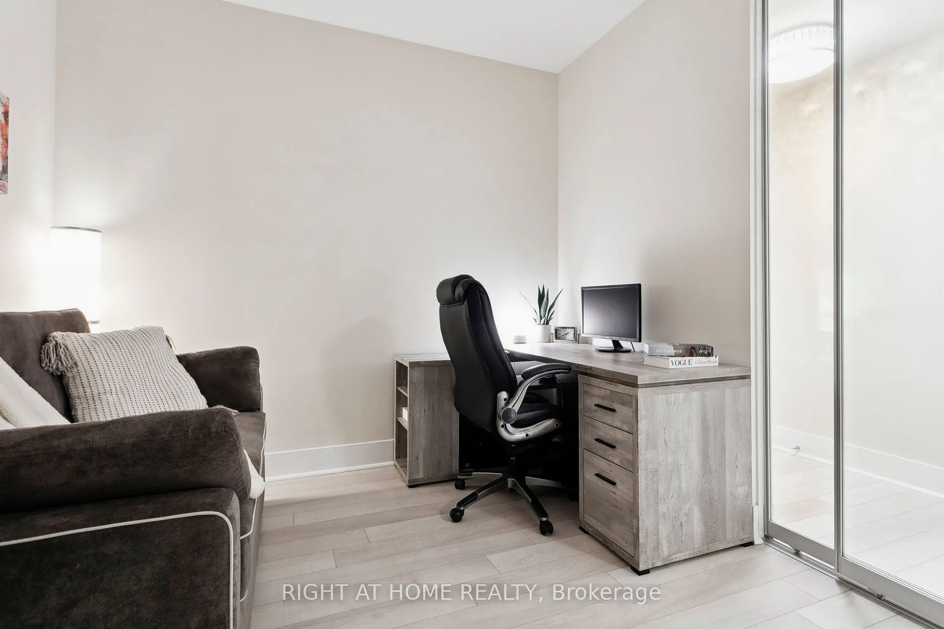 32 Davenport Road, #311