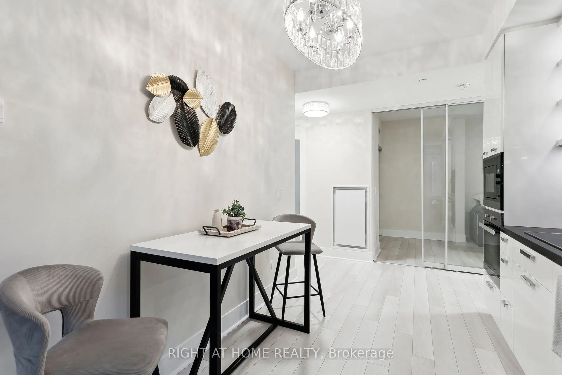 32 Davenport Road, #311