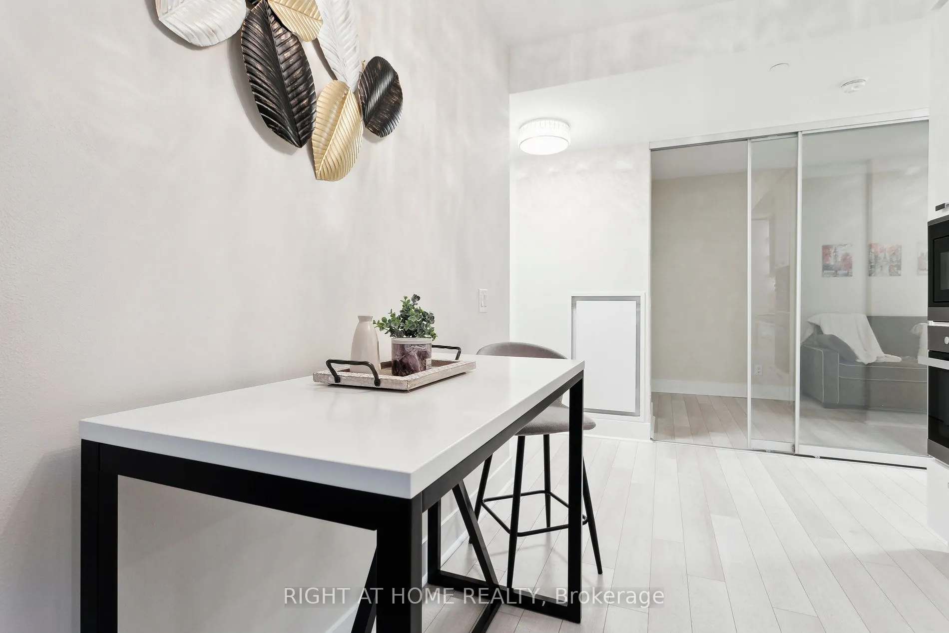 32 Davenport Road, #311