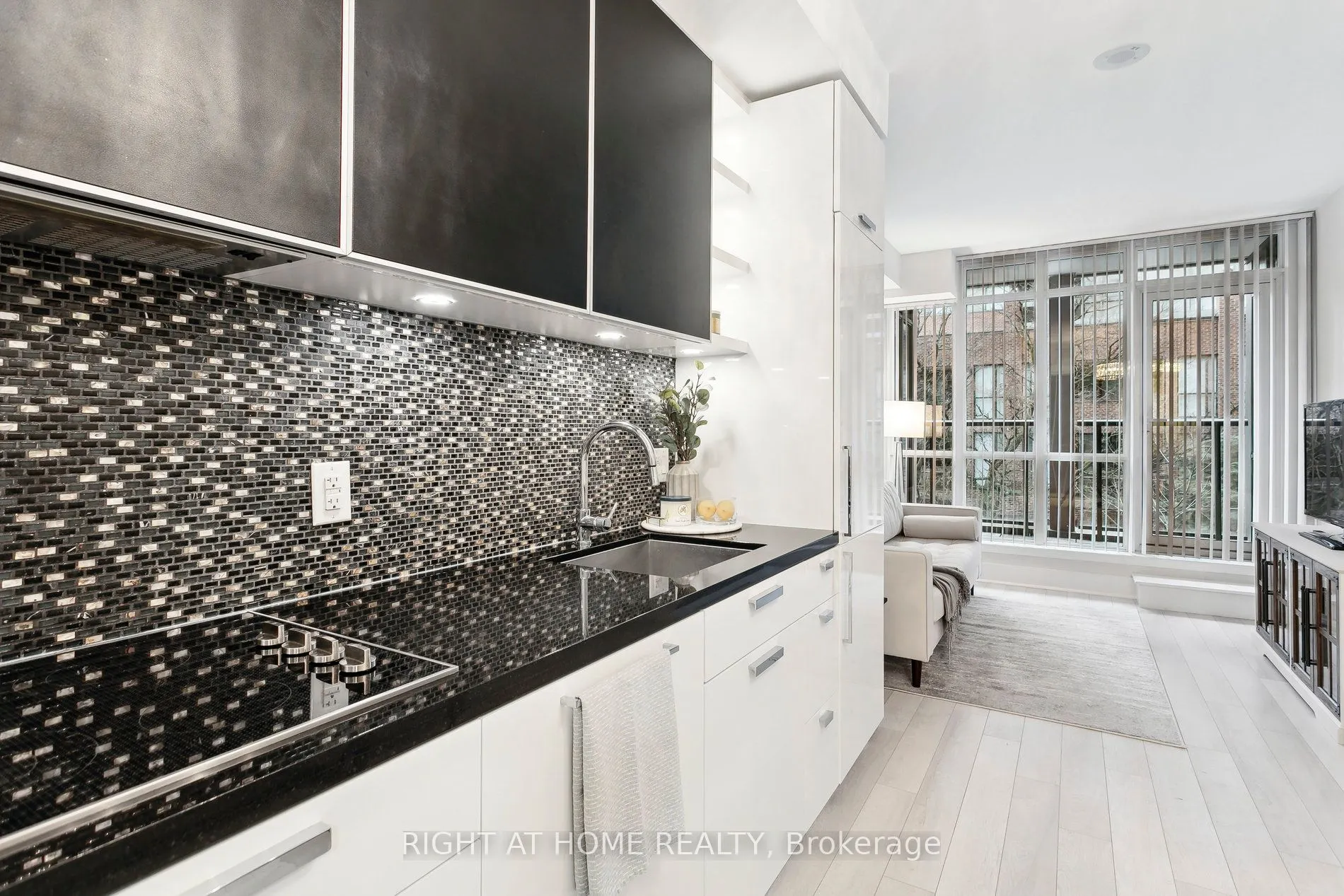 32 Davenport Road, #311
