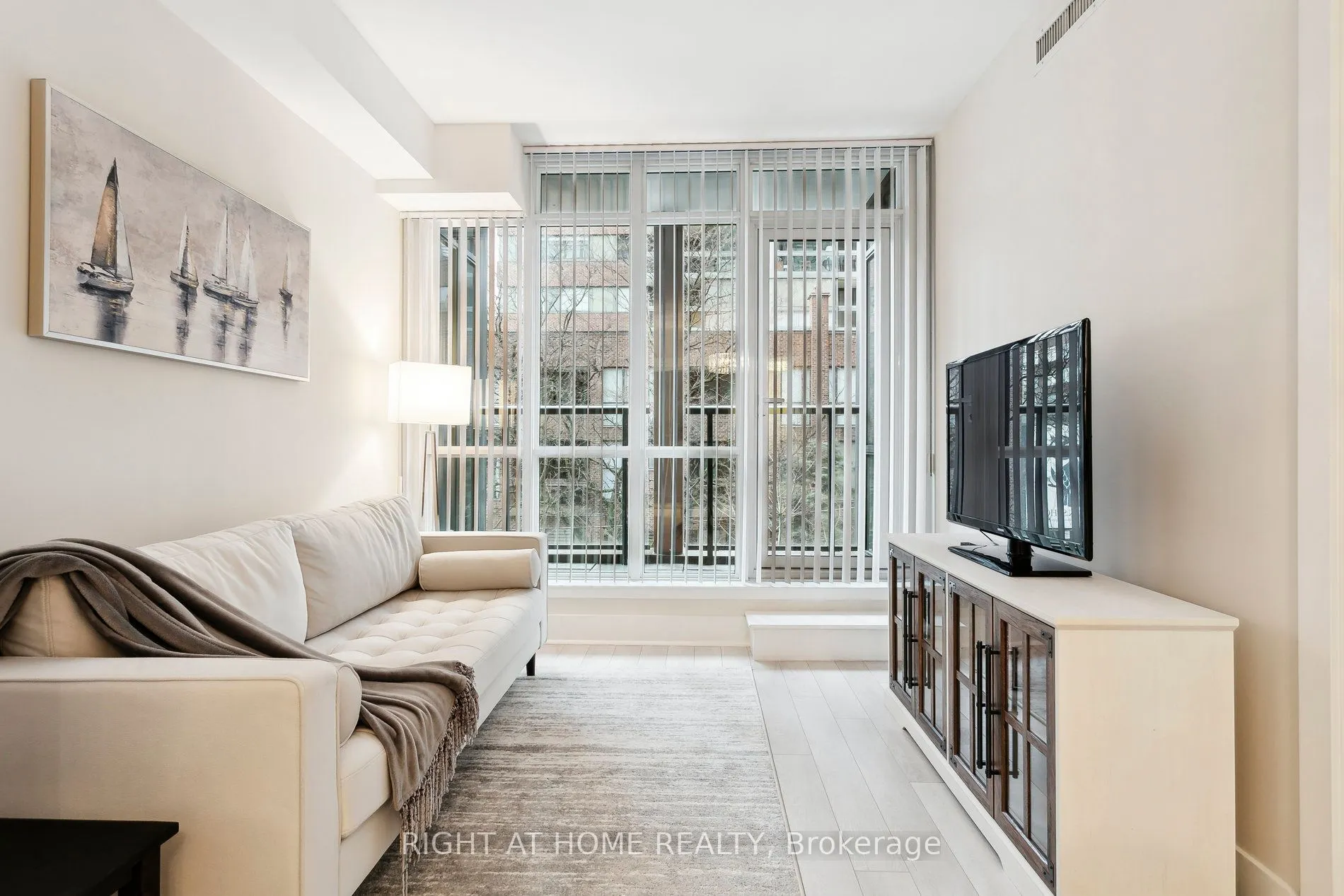 32 Davenport Road, #311