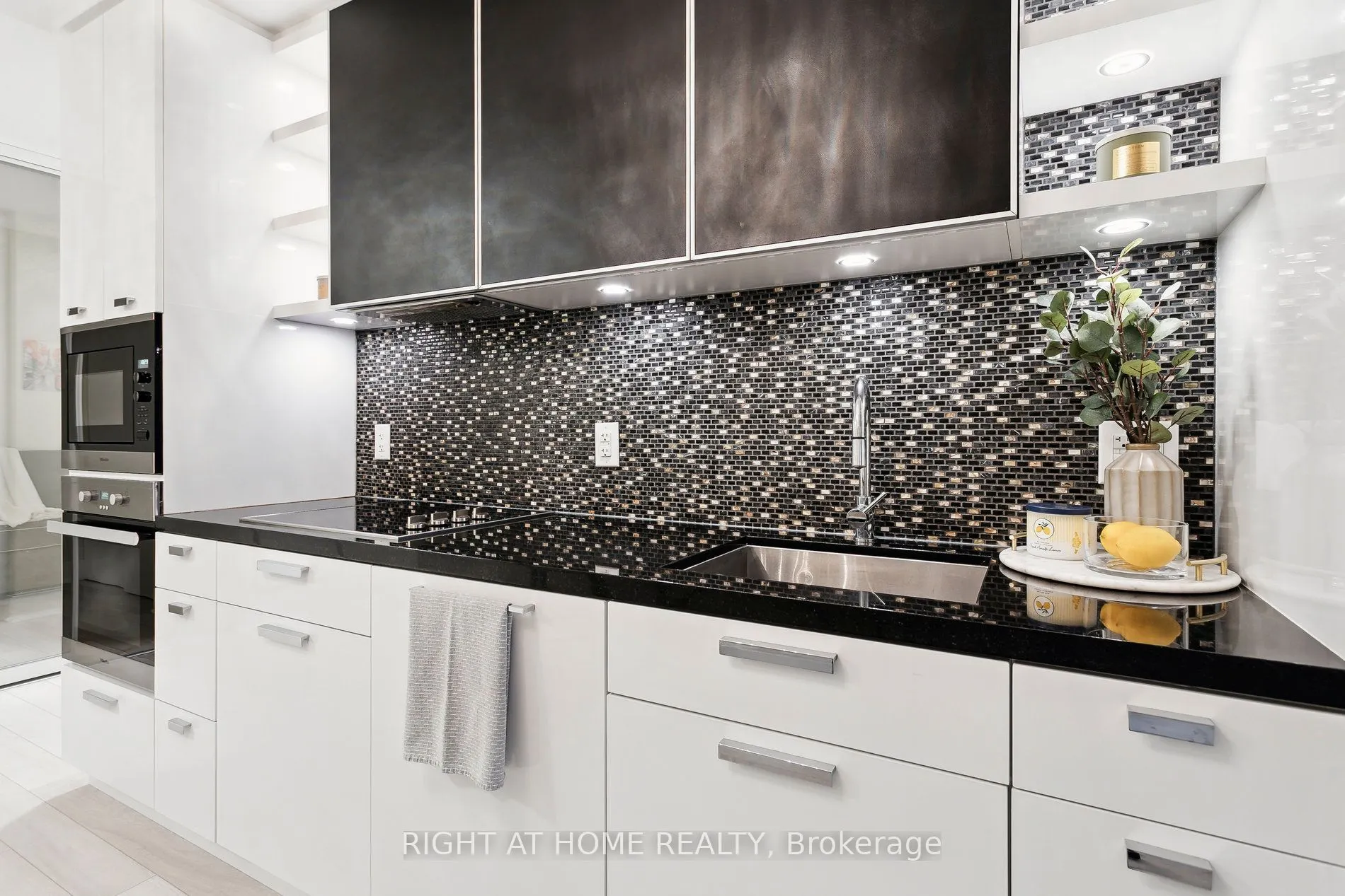 32 Davenport Road, #311