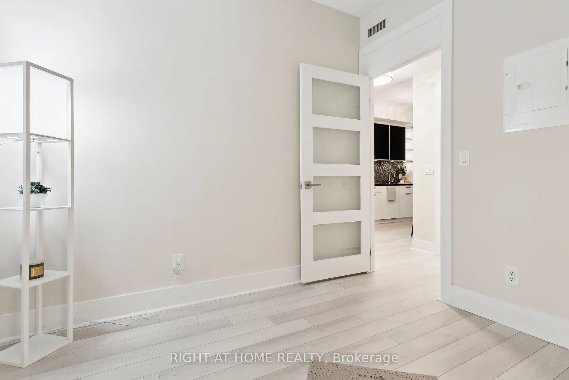 32 Davenport Road, #311