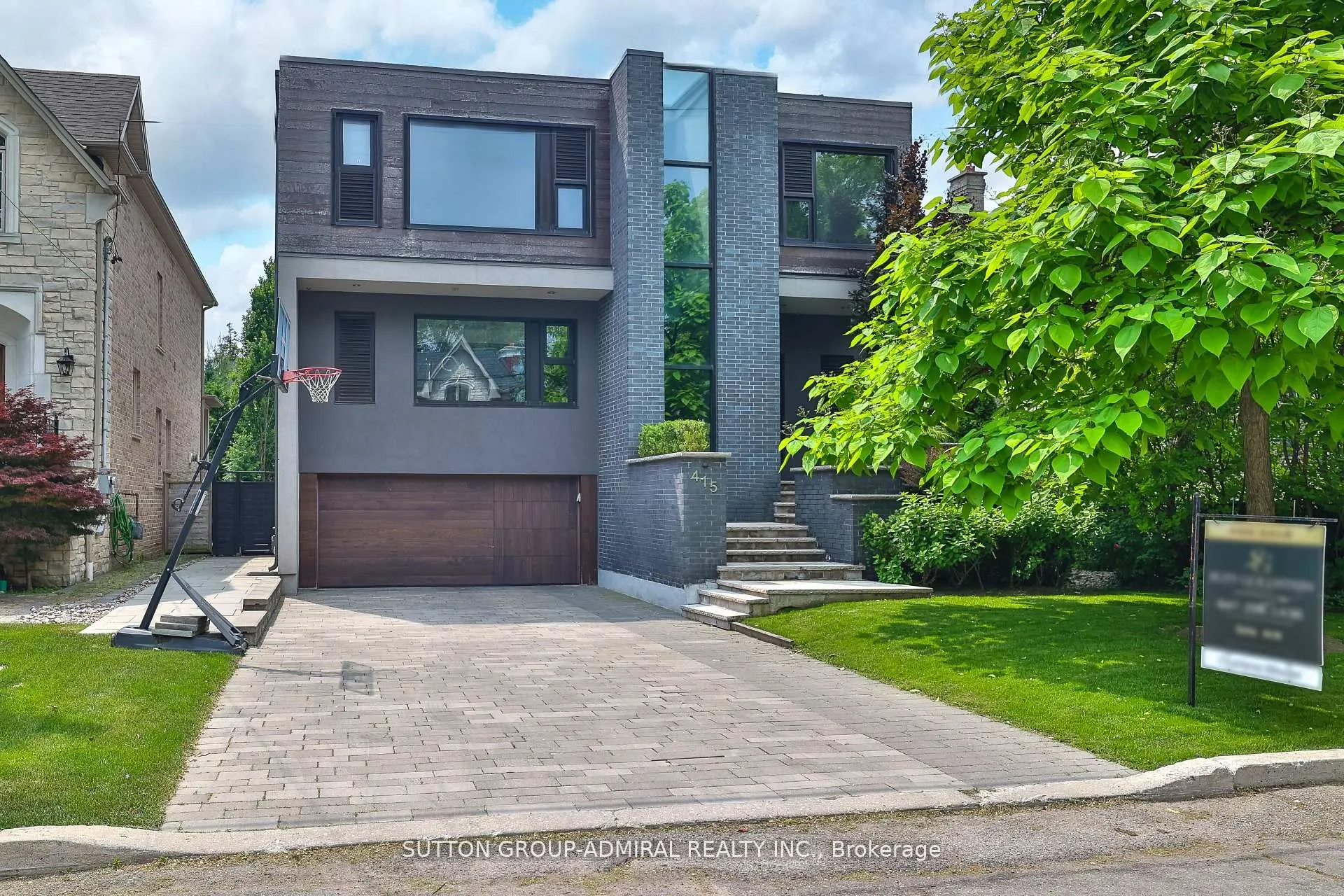 415 Douglas Avenue