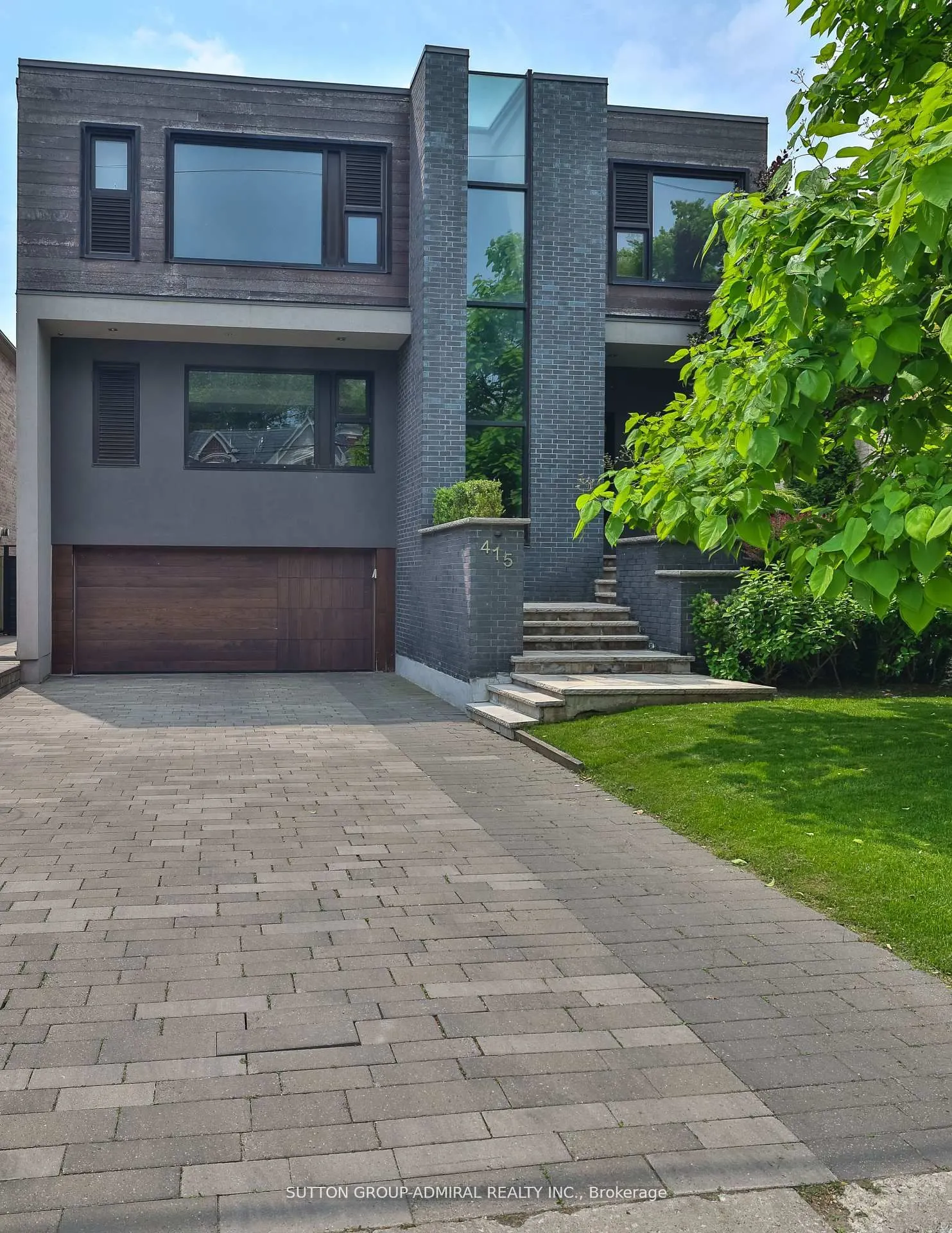 415 Douglas Avenue