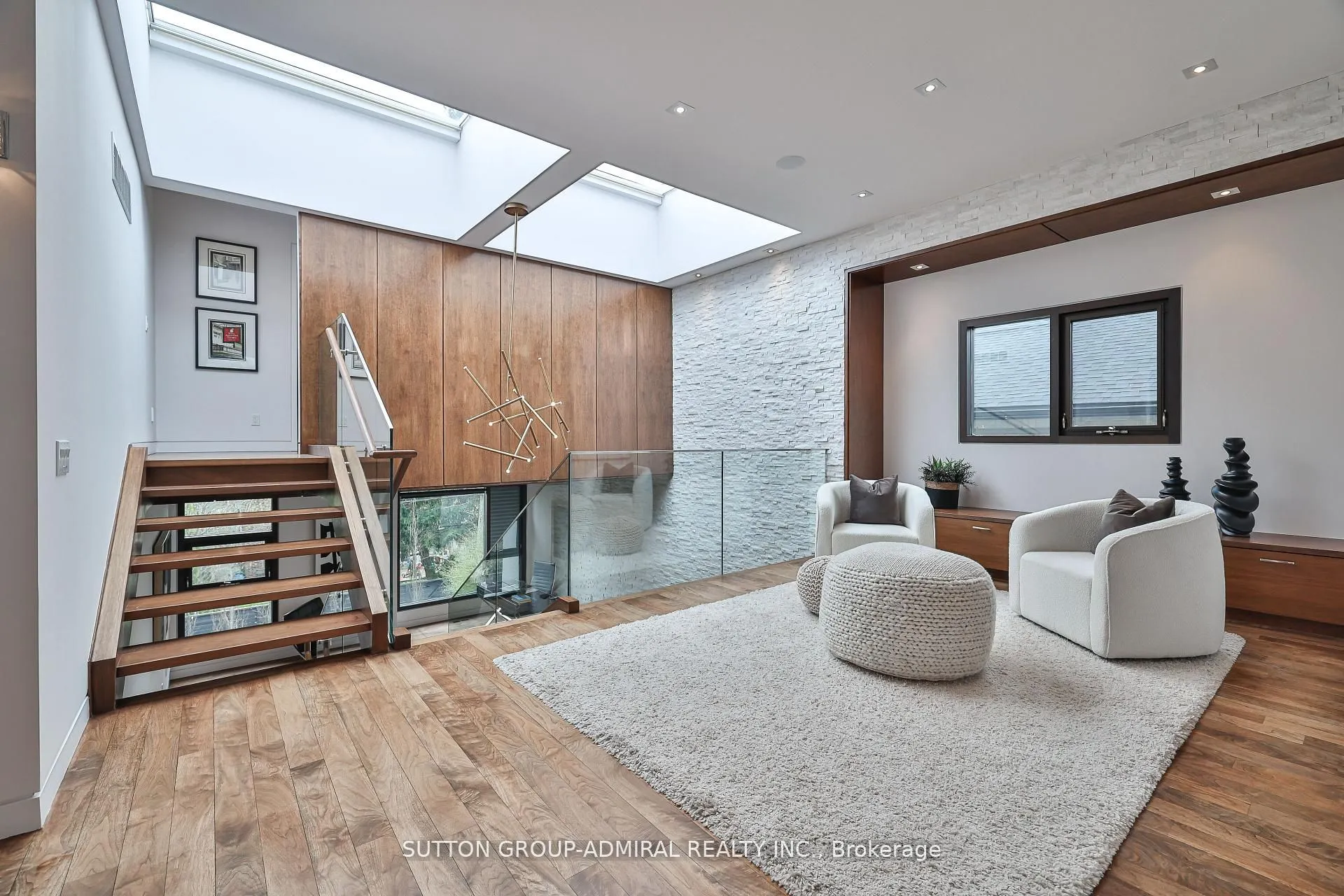 415 Douglas Avenue