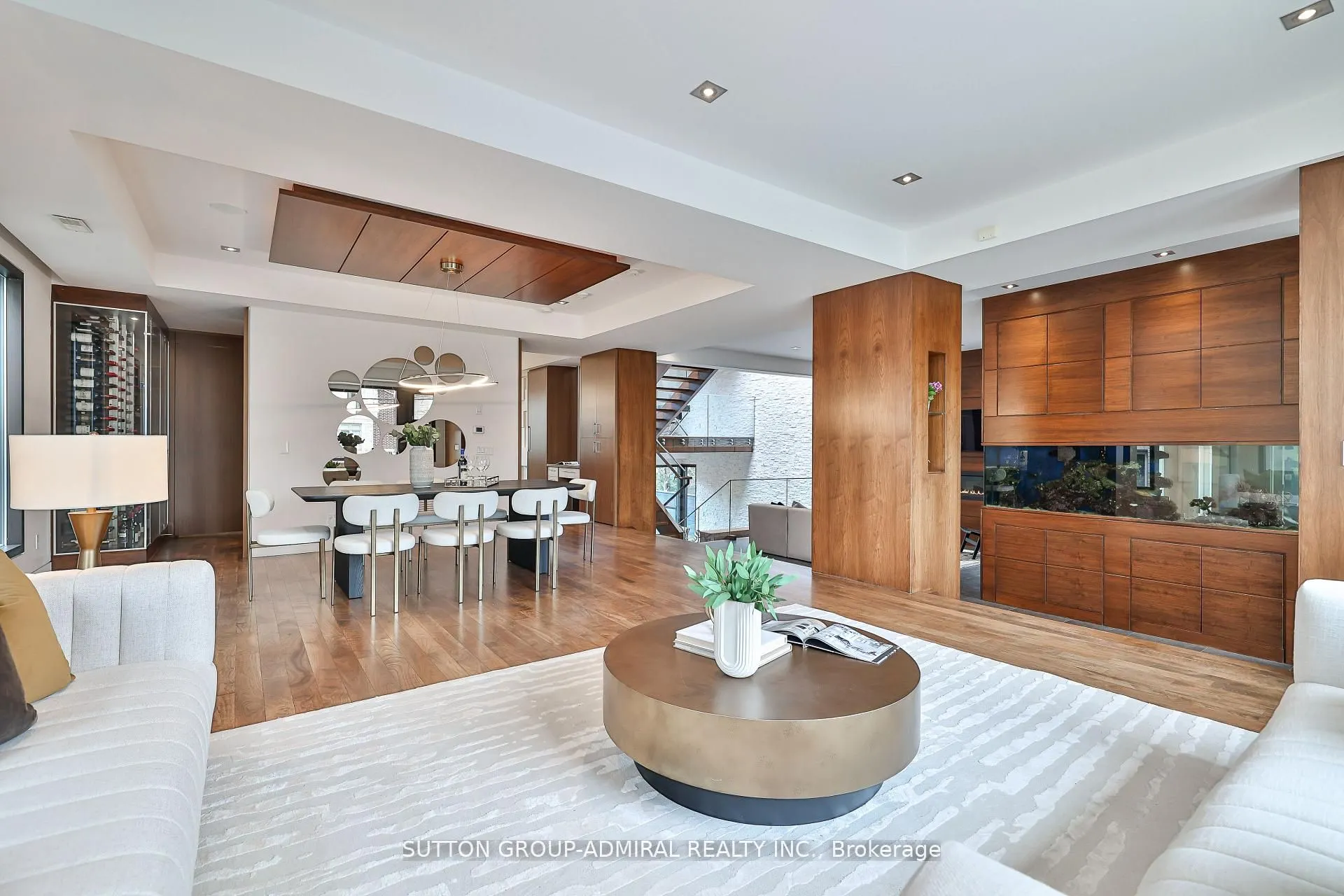 415 Douglas Avenue