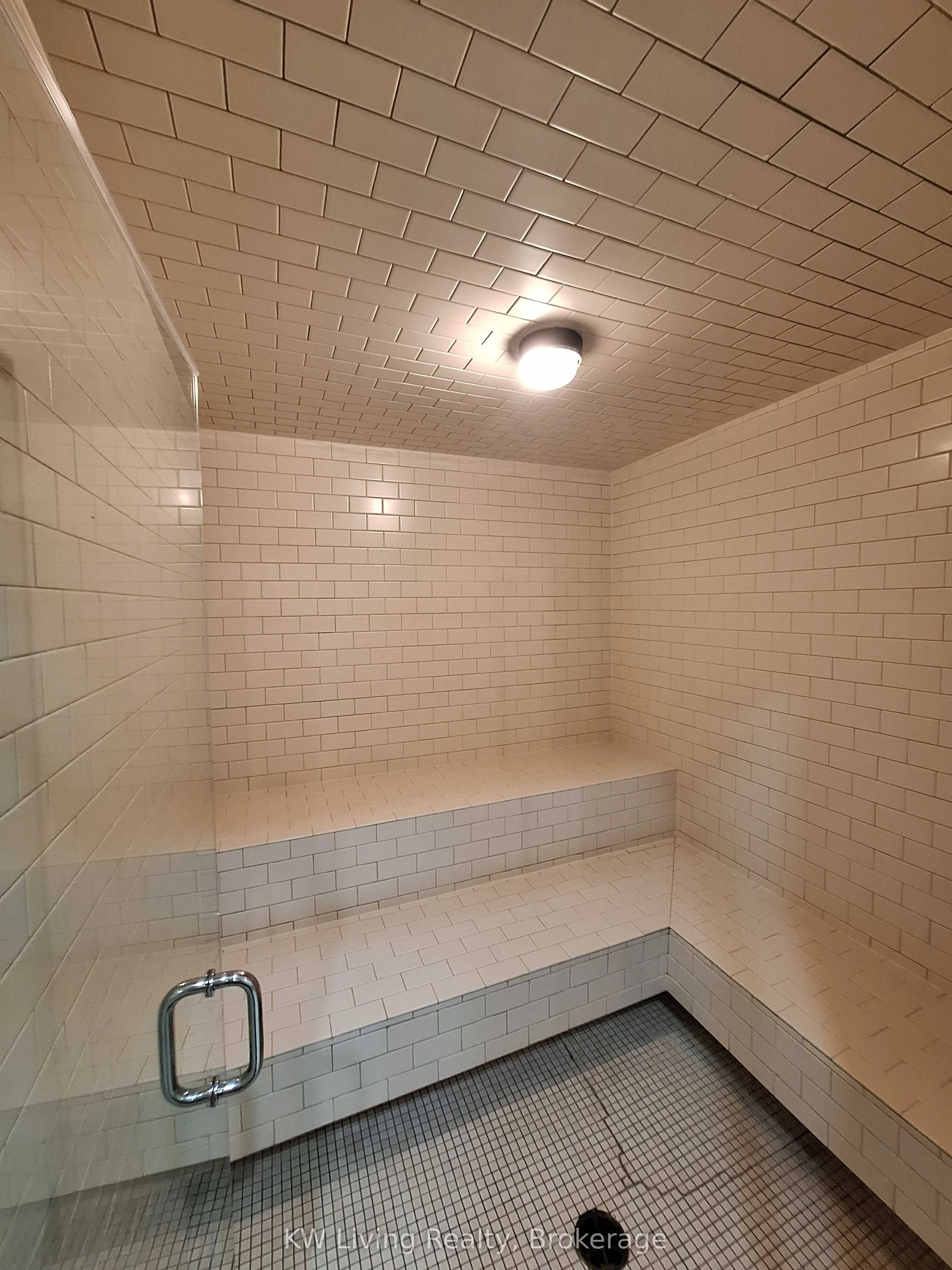 3840 Bathurst Street, #202