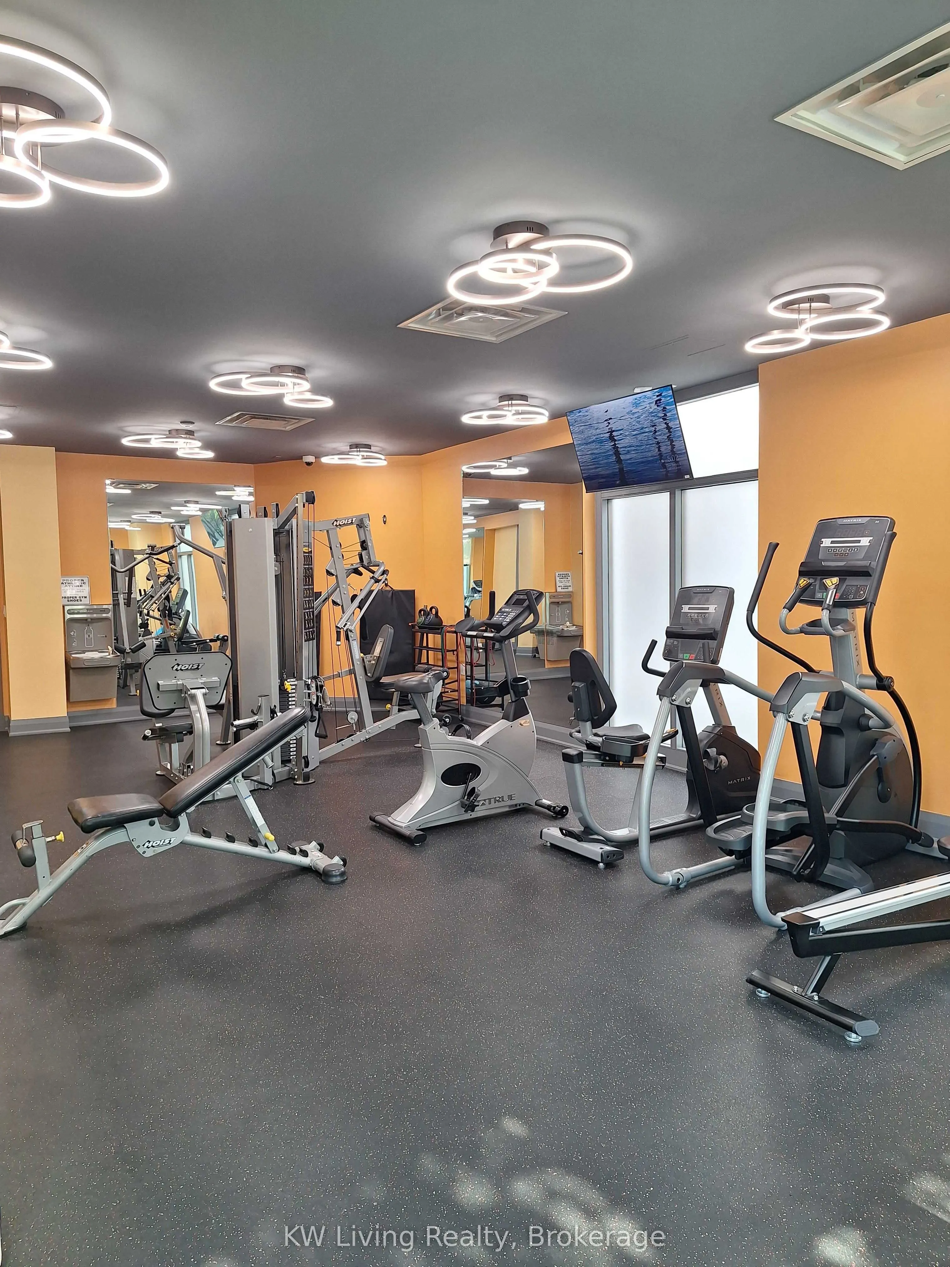 3840 Bathurst Street, #202