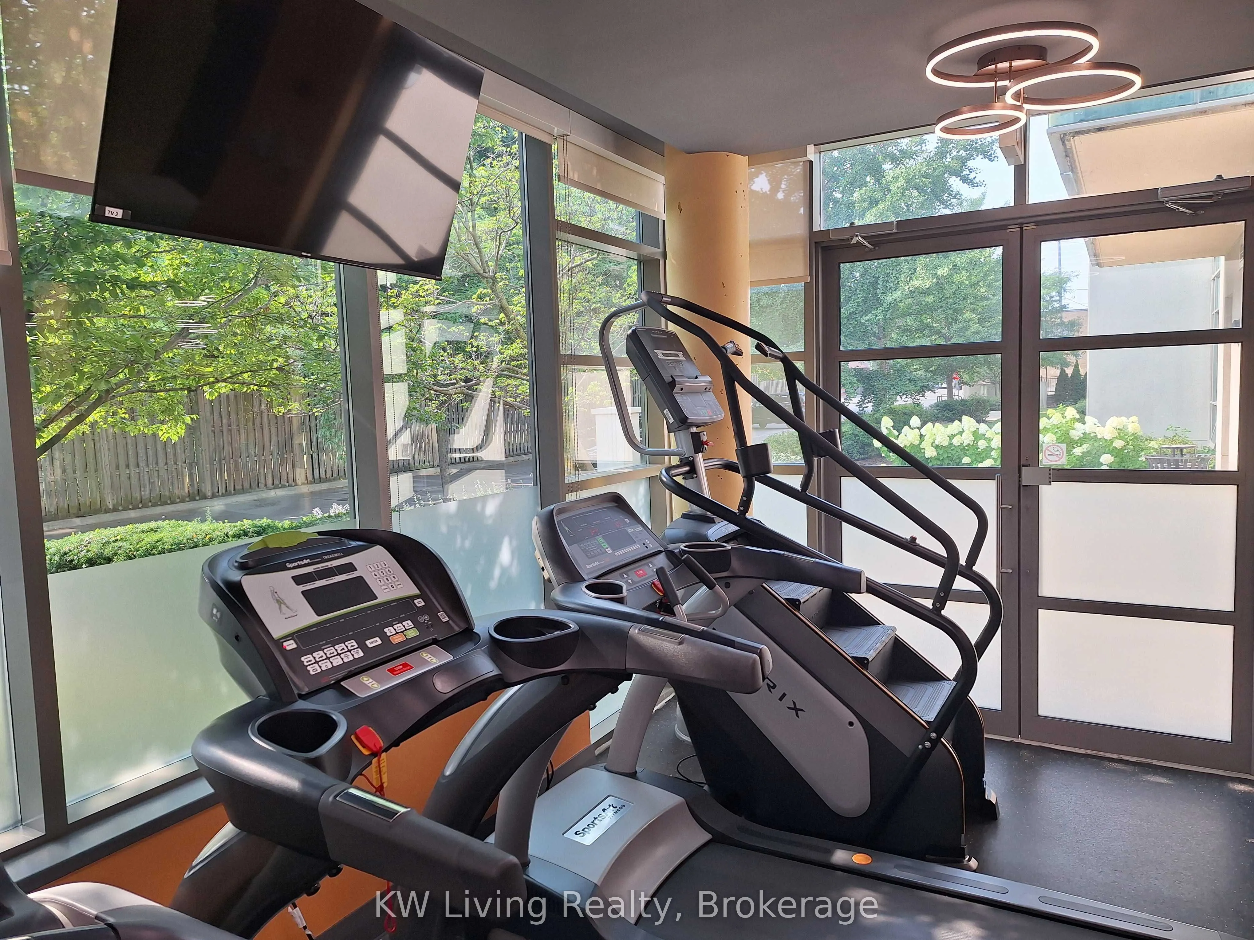 3840 Bathurst Street, #202