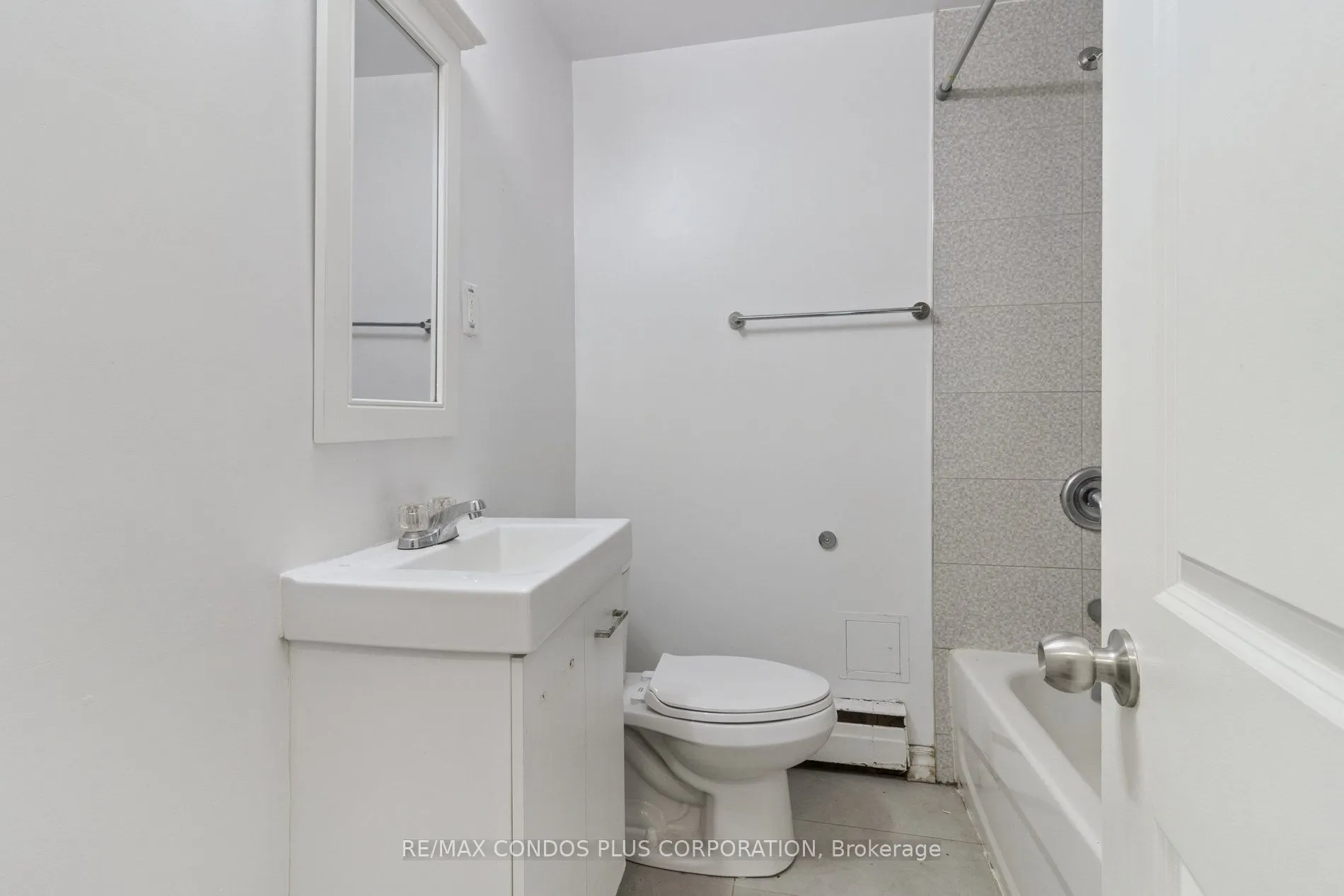449 Wilson Avenue, #2