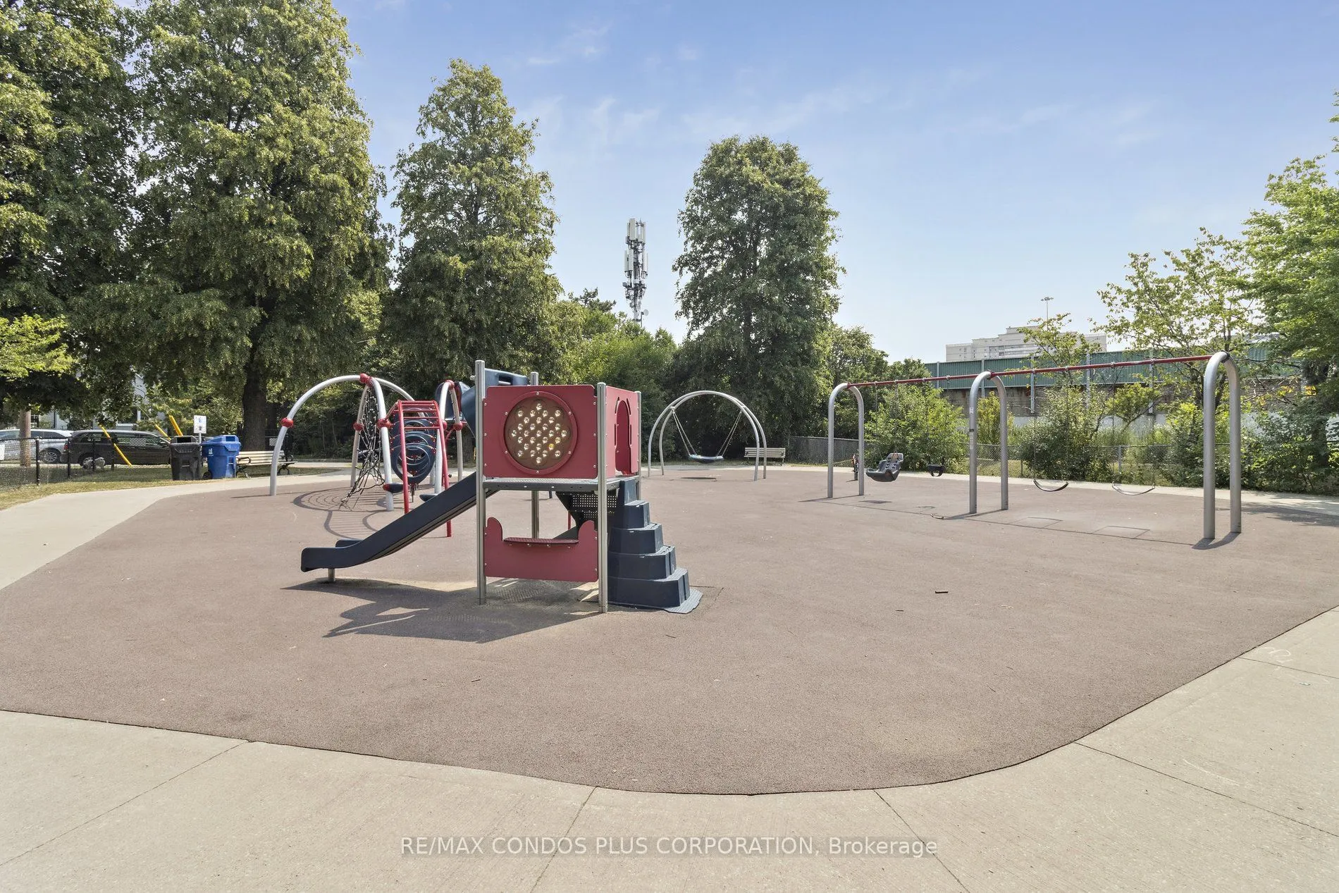 449 Wilson Avenue, #2