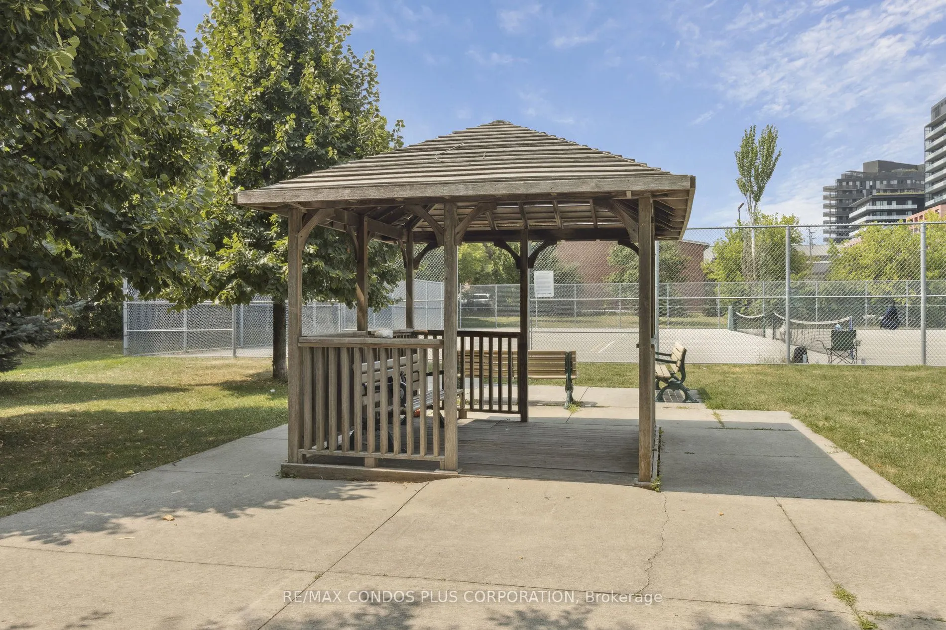 449 Wilson Avenue, #2