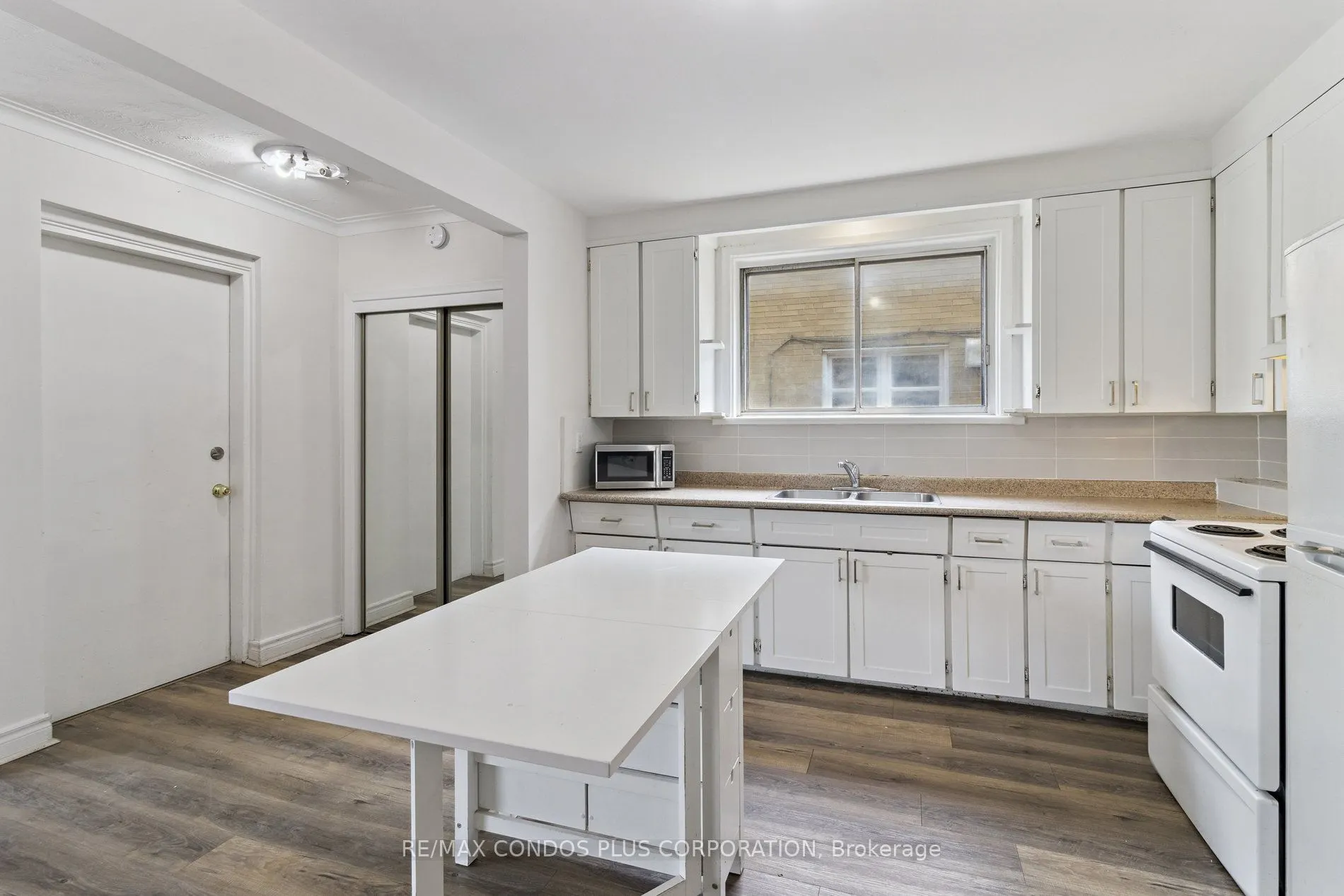 449 Wilson Avenue, #2