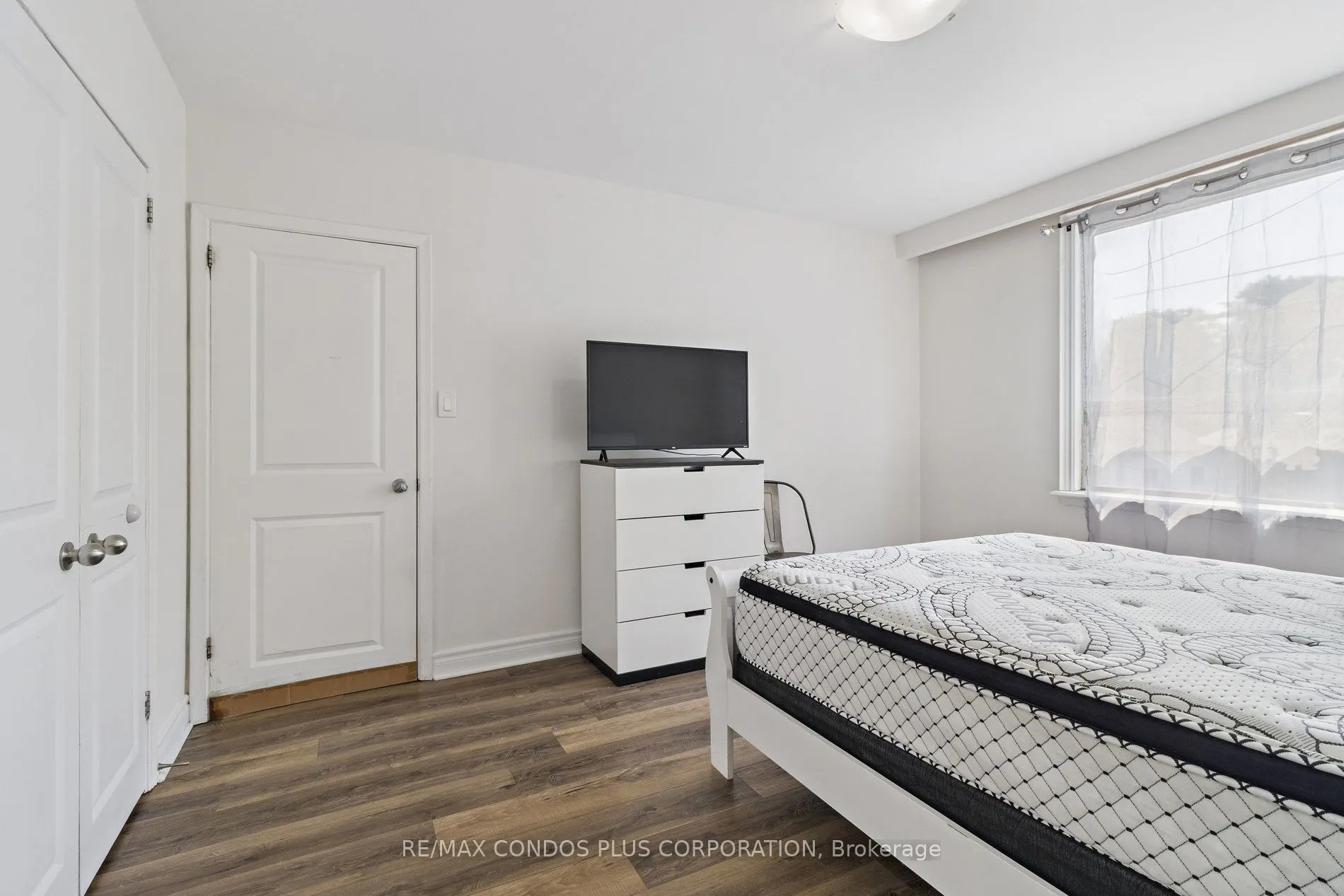 449 Wilson Avenue, #2