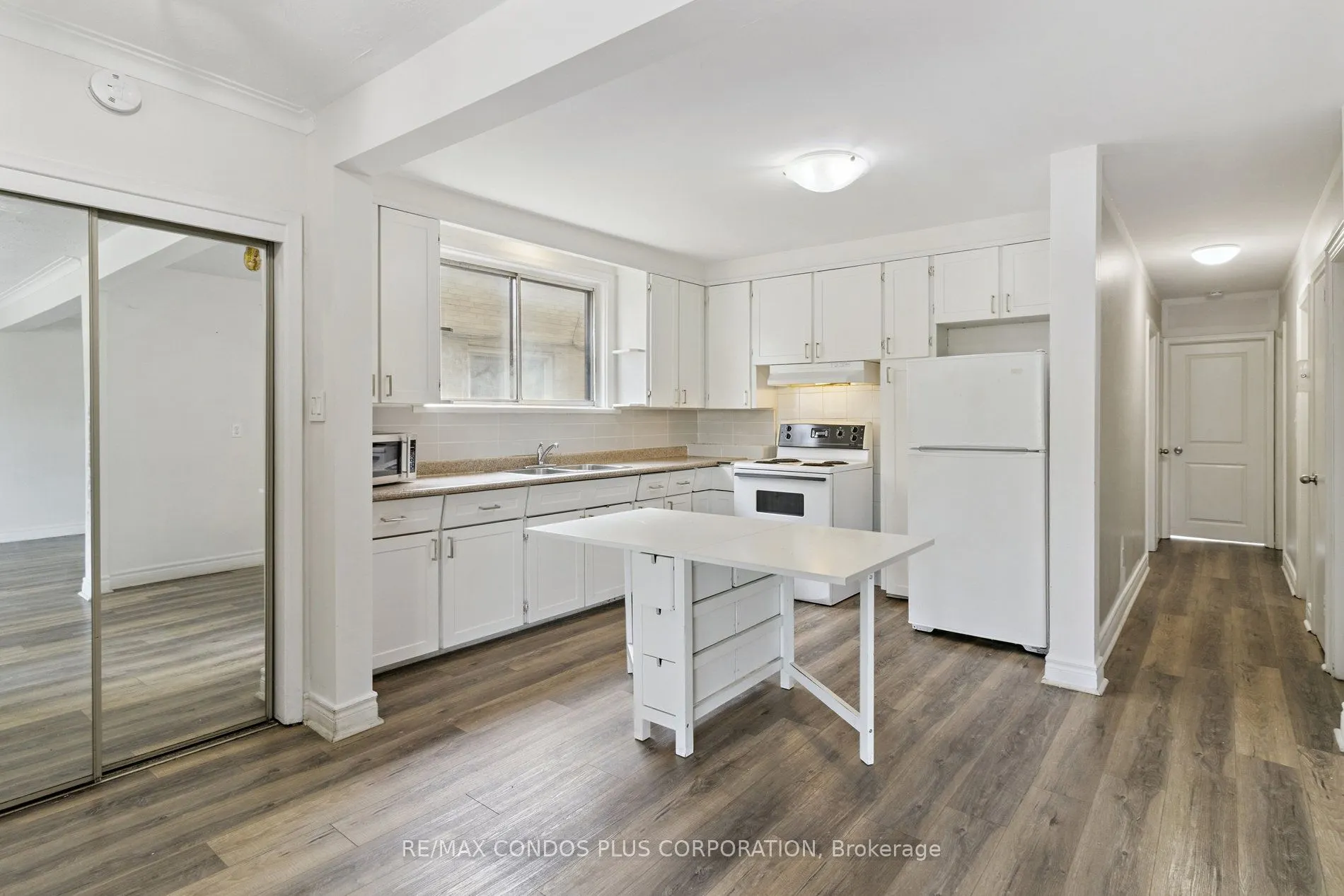 449 Wilson Avenue, #2