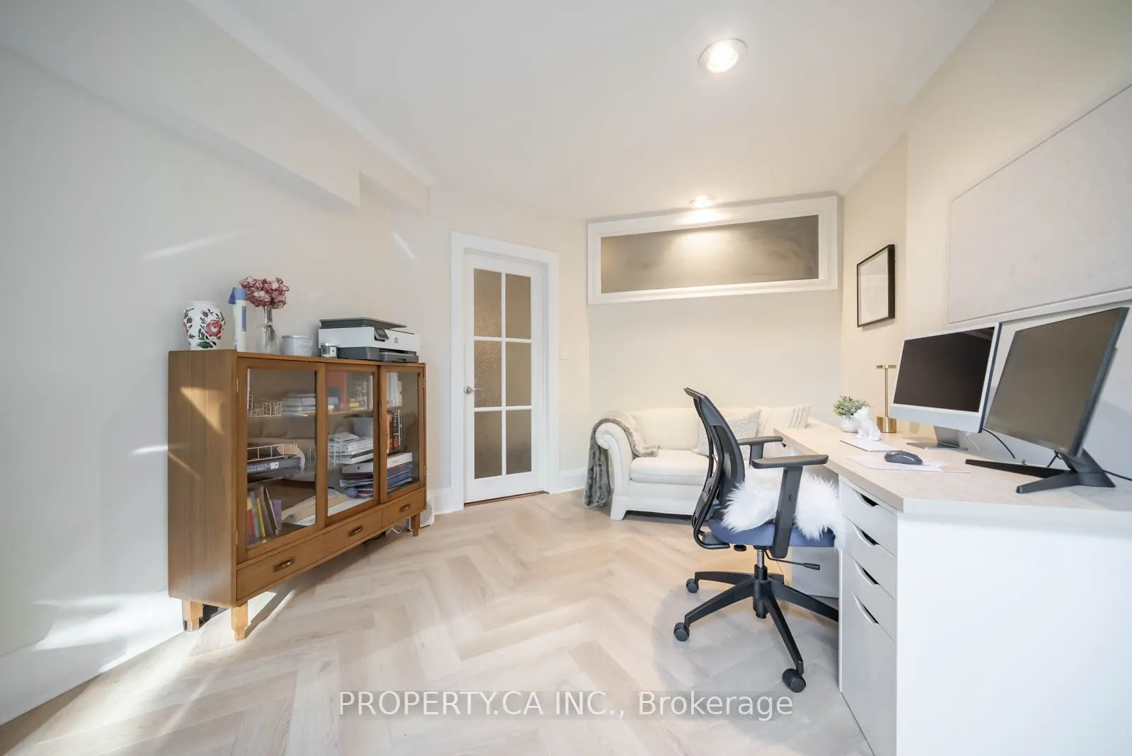 300 Avenue Road, #5