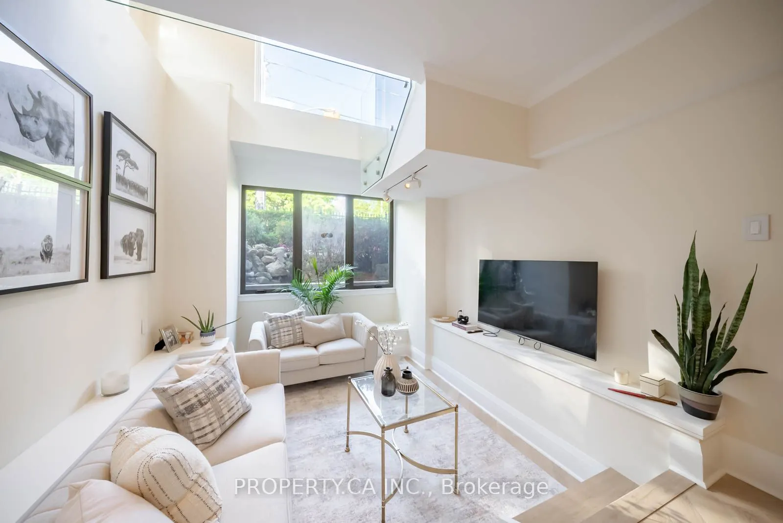 300 Avenue Road, #5