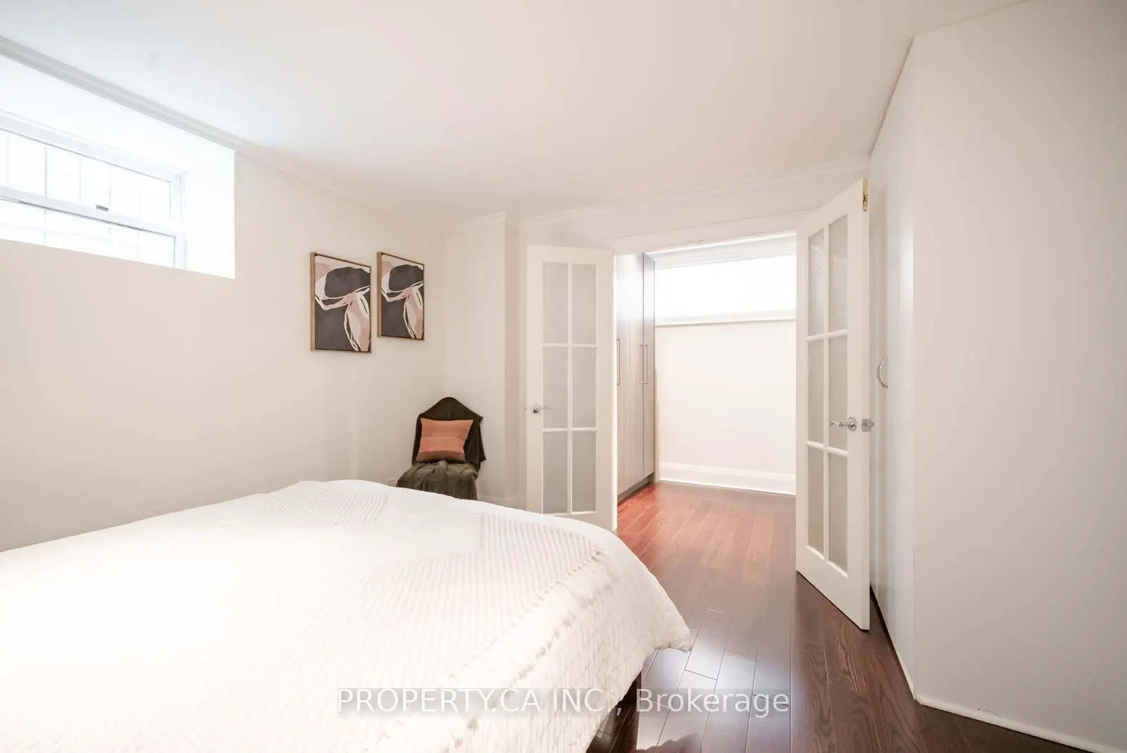 300 Avenue Road, #5
