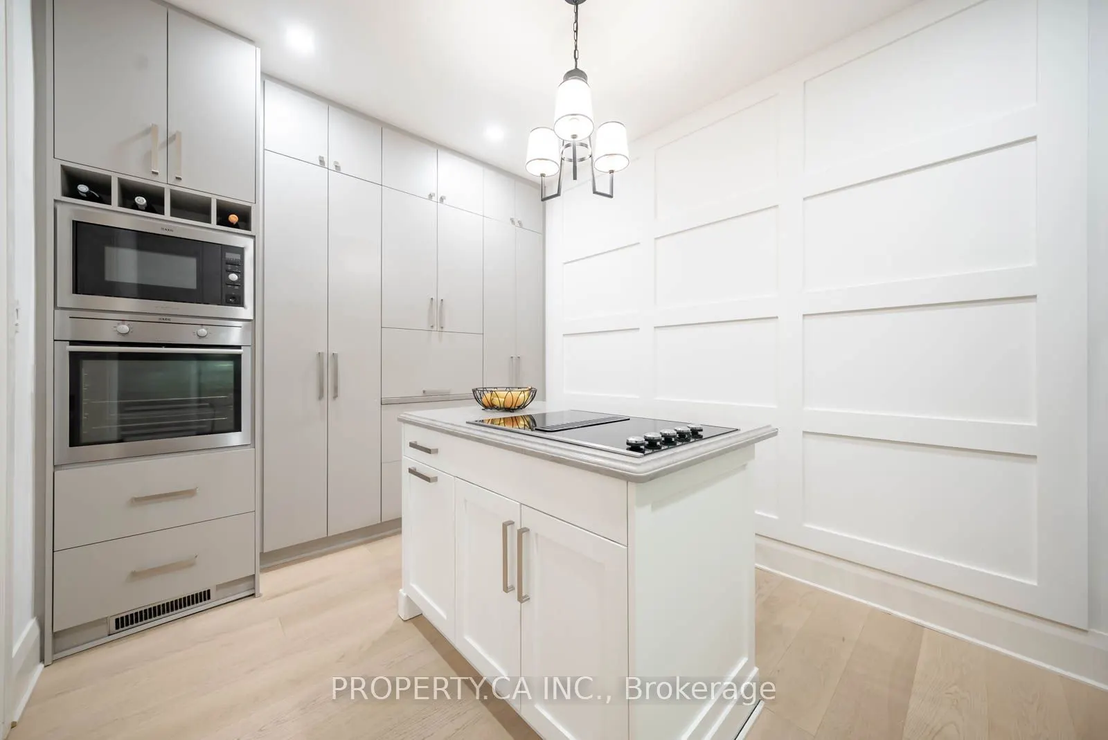 300 Avenue Road, #5
