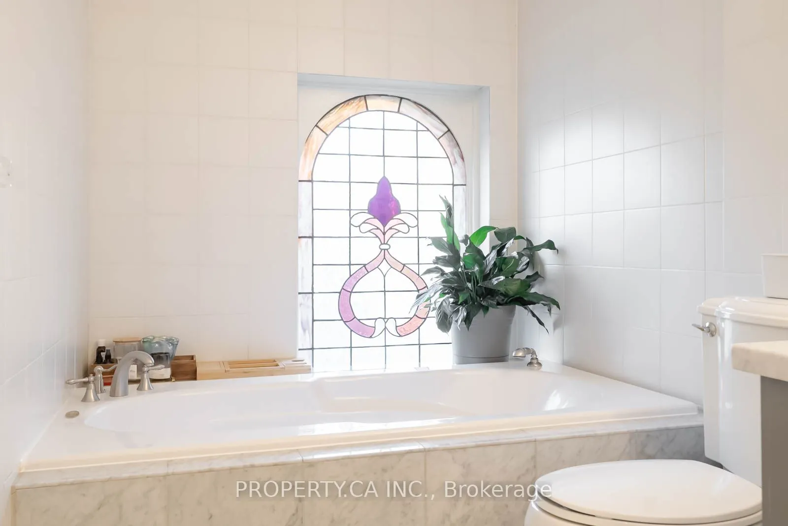 300 Avenue Road, #5