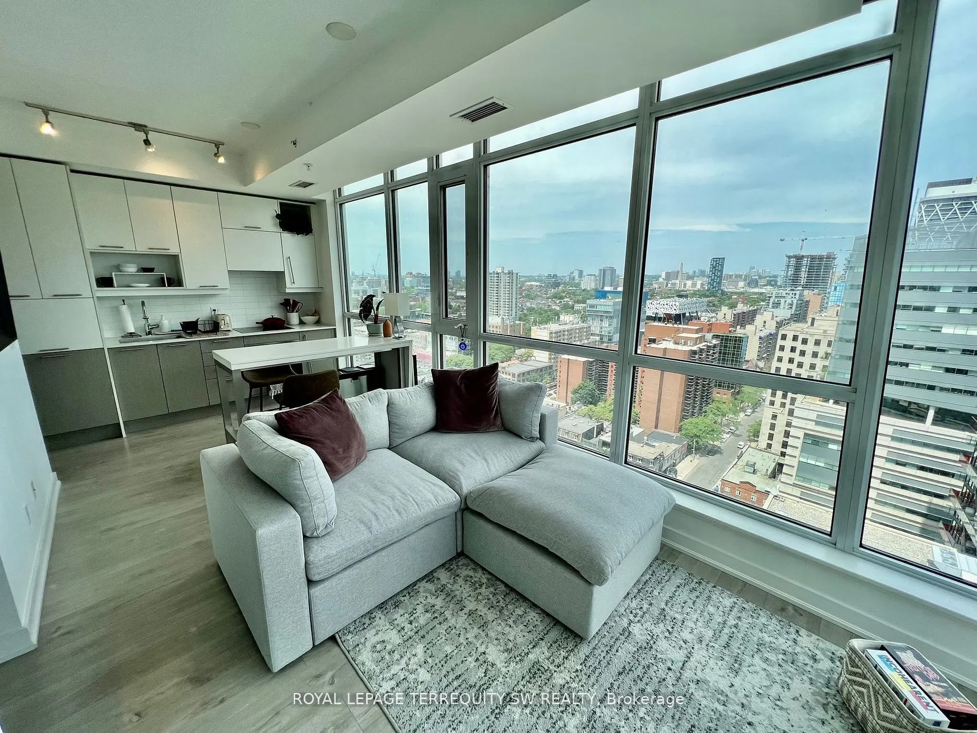 199 Richmond Street E, #2202