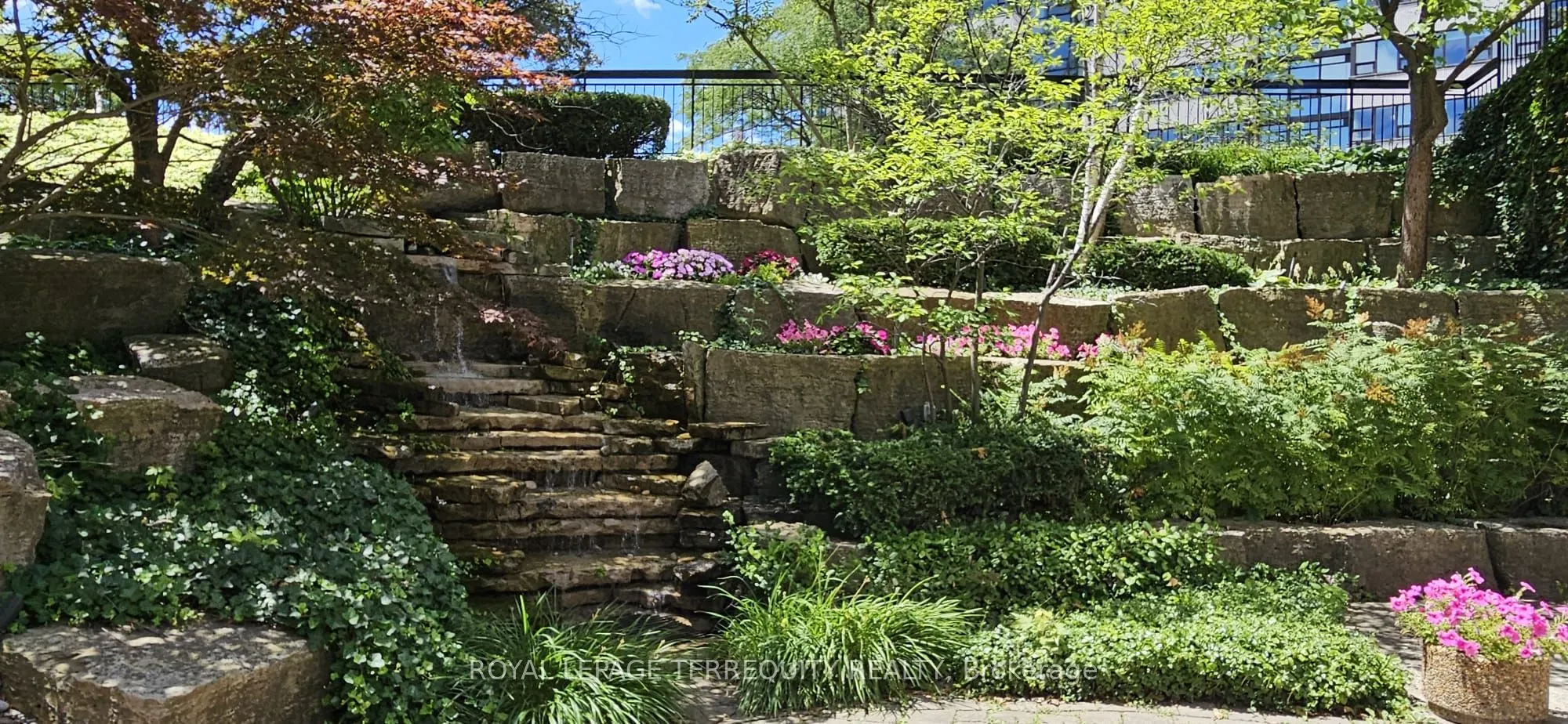 1555 Finch Avenue E, #908