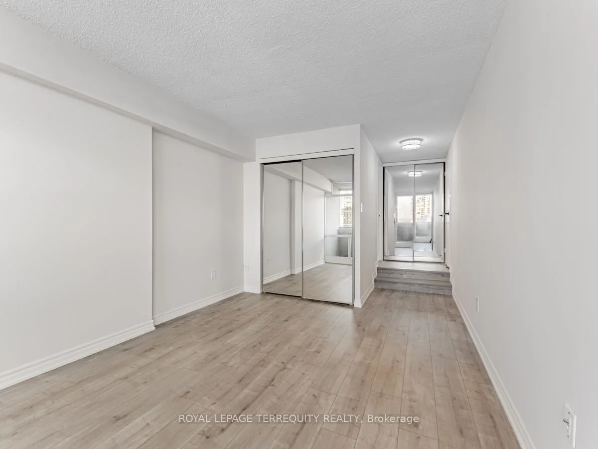 1555 Finch Avenue E, #908