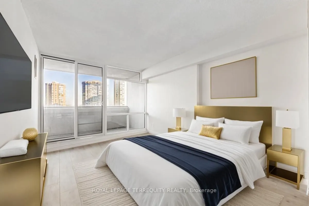 1555 Finch Avenue E, #908
