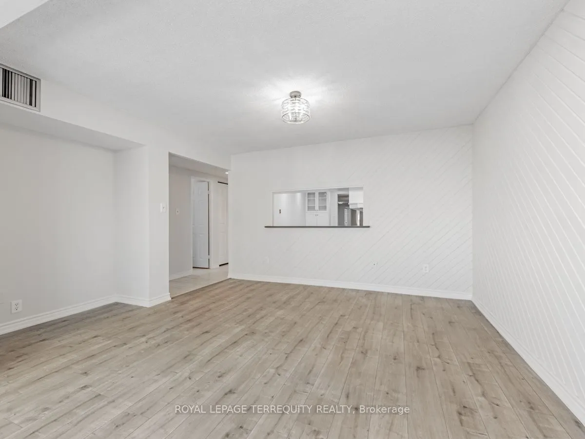1555 Finch Avenue E, #908