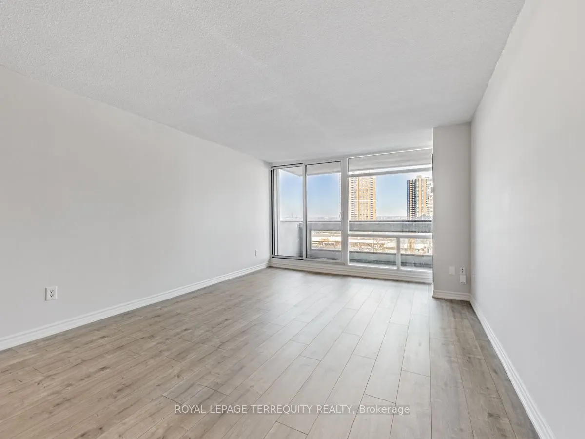 1555 Finch Avenue E, #908