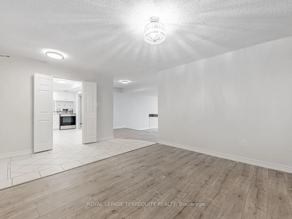 1555 Finch Avenue E, #908