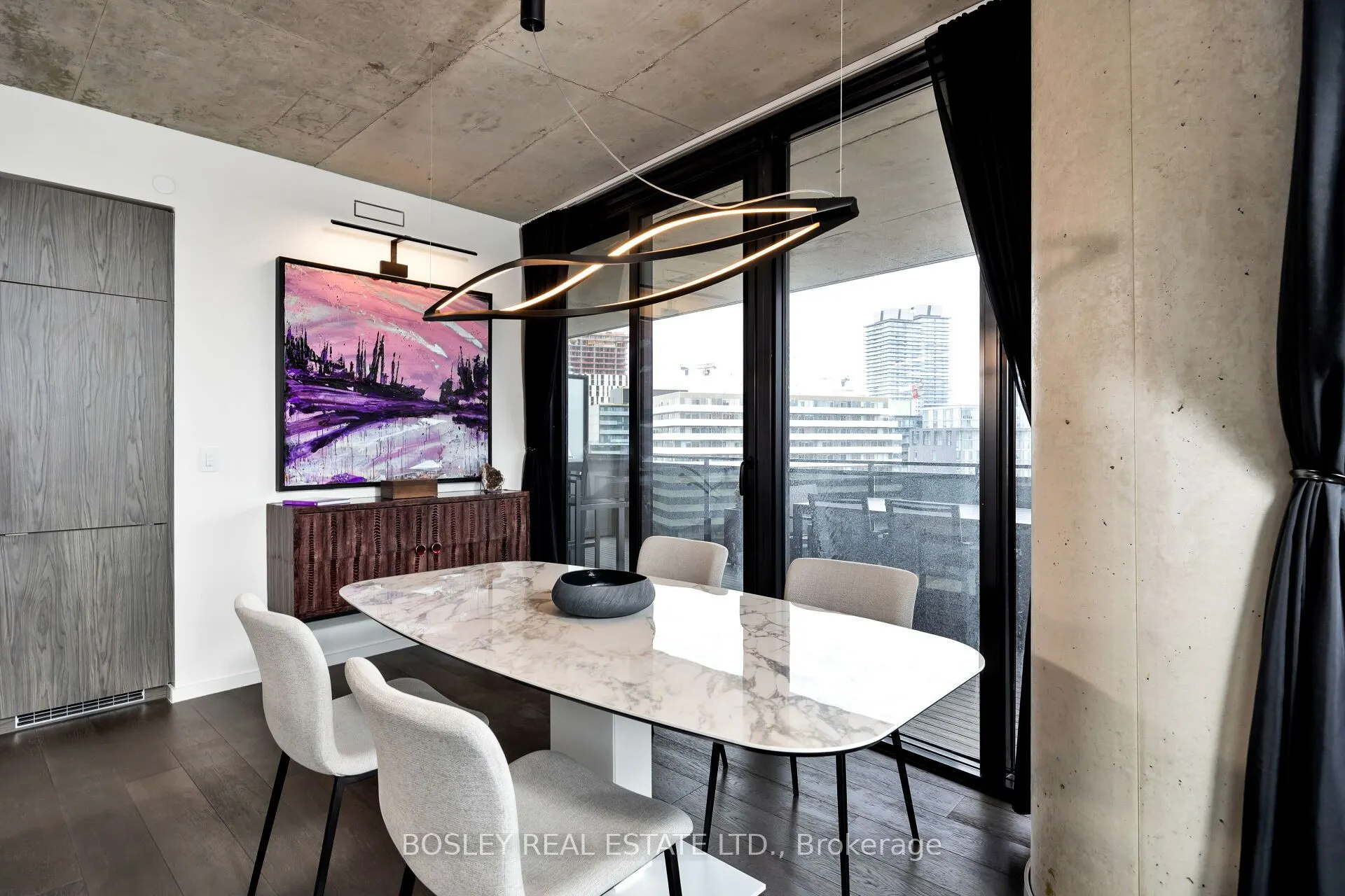 21 Lawren Harris Square, #804